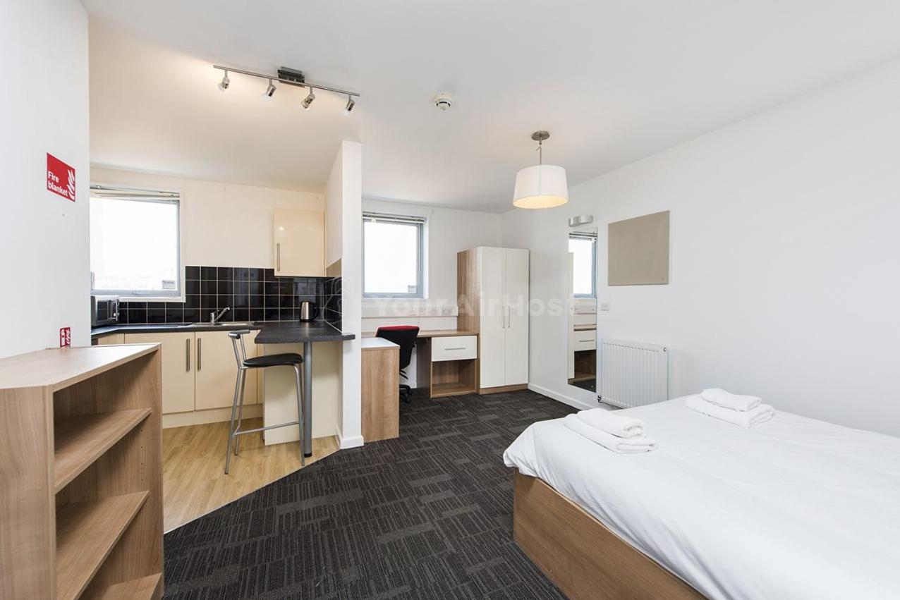 Students Only Private Bedroom at AXO Islington