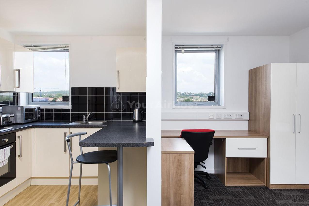 Students Only Private Bedroom at AXO Islington