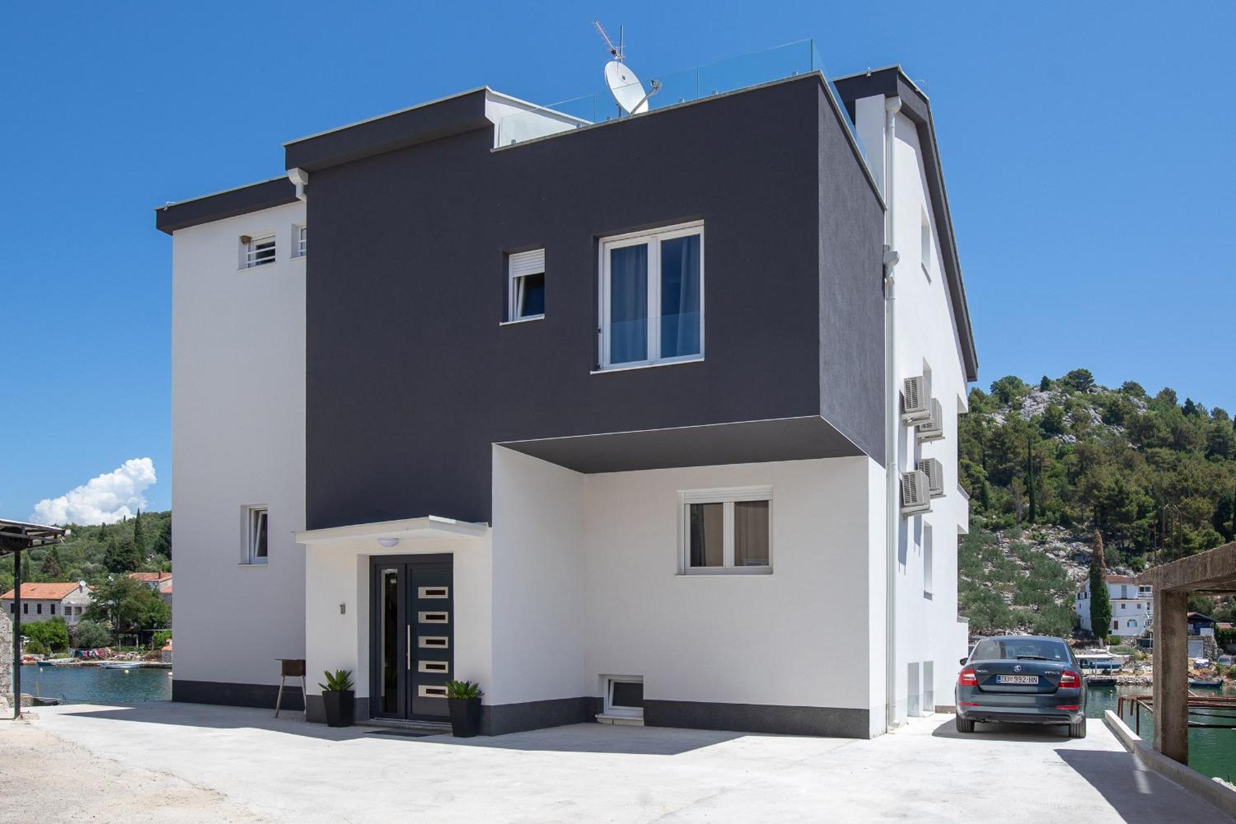 Villa Luni