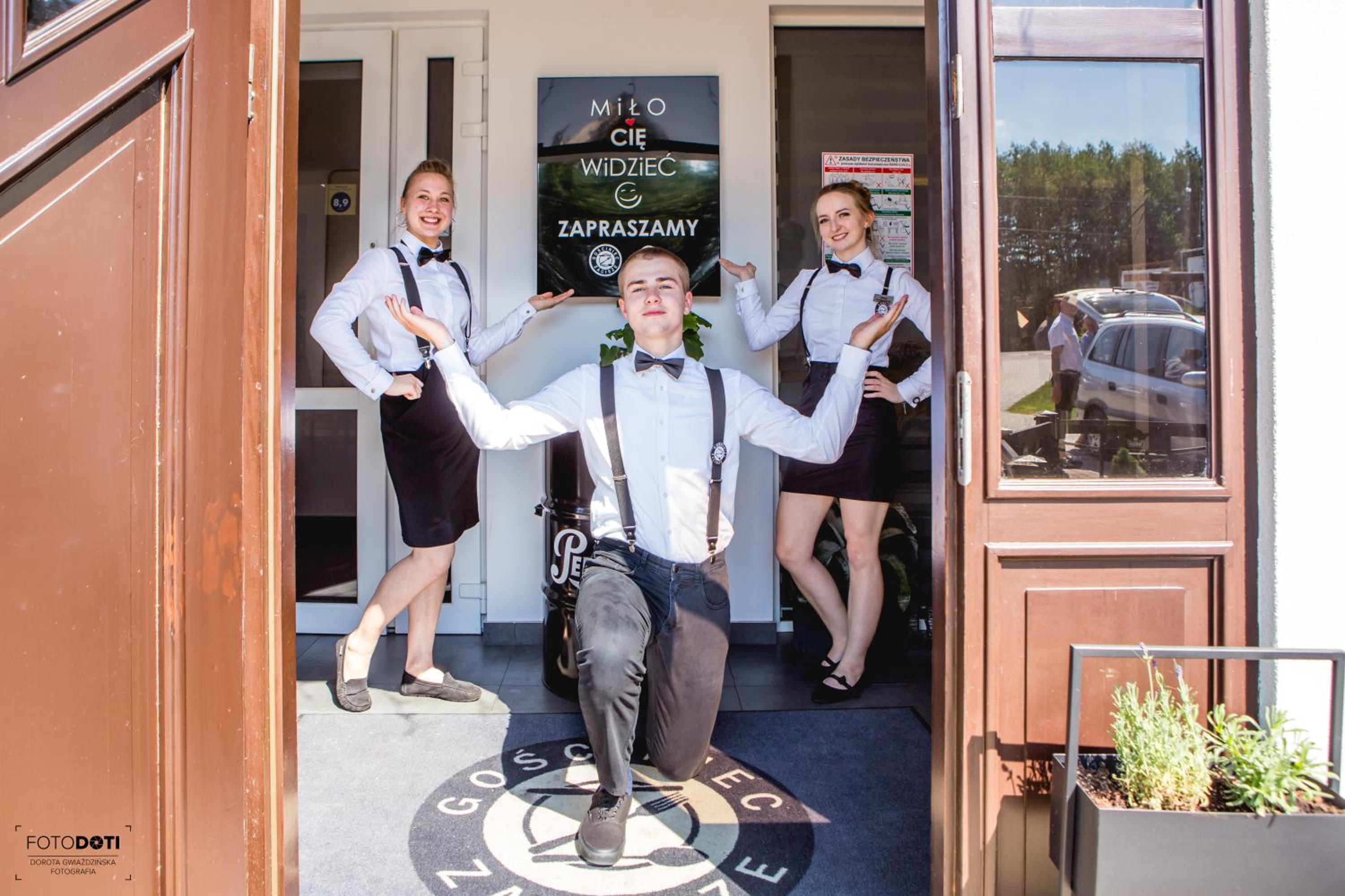 GOŚCINIEC ZACISZE - pokoje & restauracja blisko A2 Dąbie - Uniejów