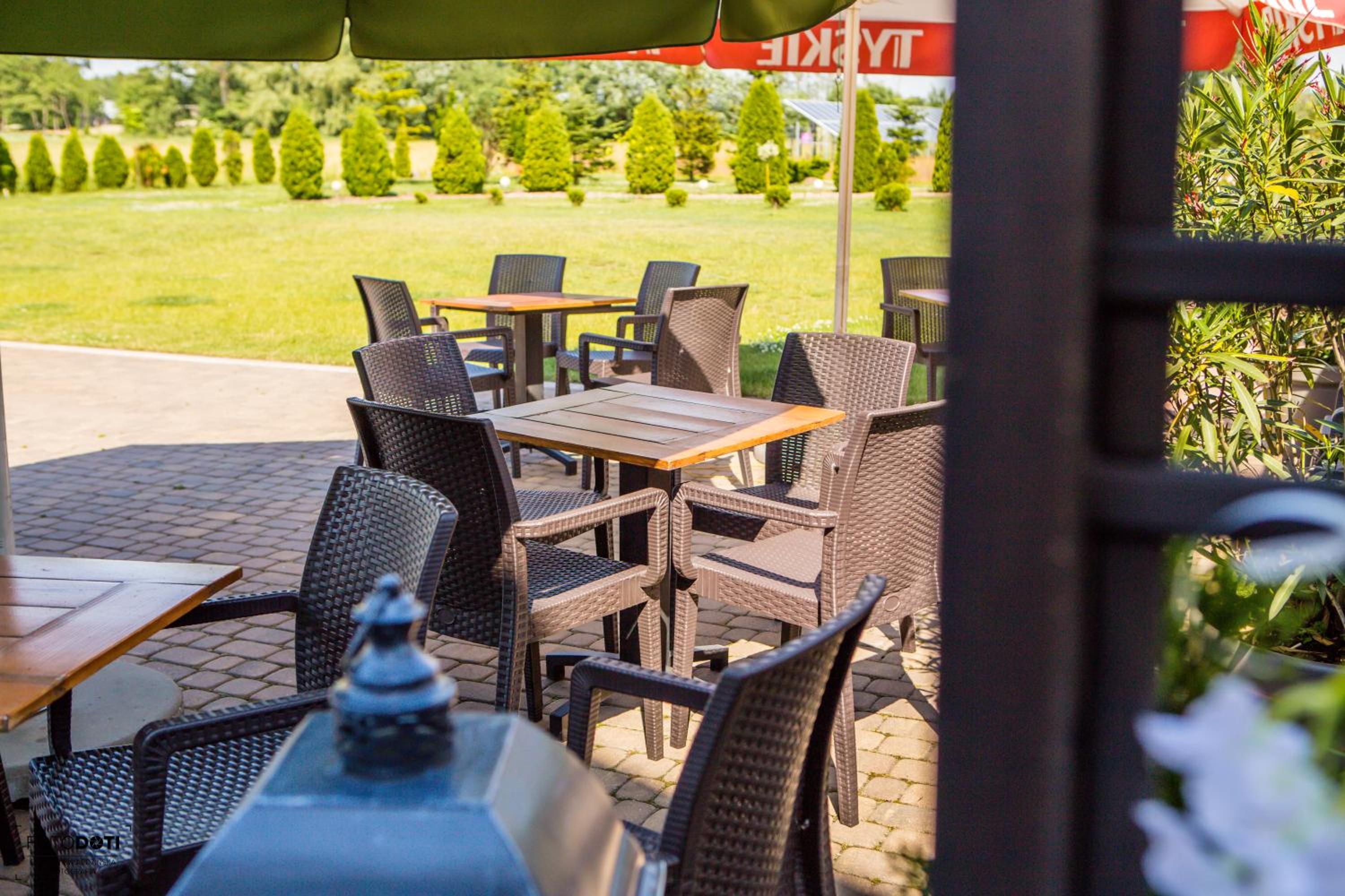 GOŚCINIEC ZACISZE - pokoje & restauracja blisko A2 Dąbie - Uniejów
