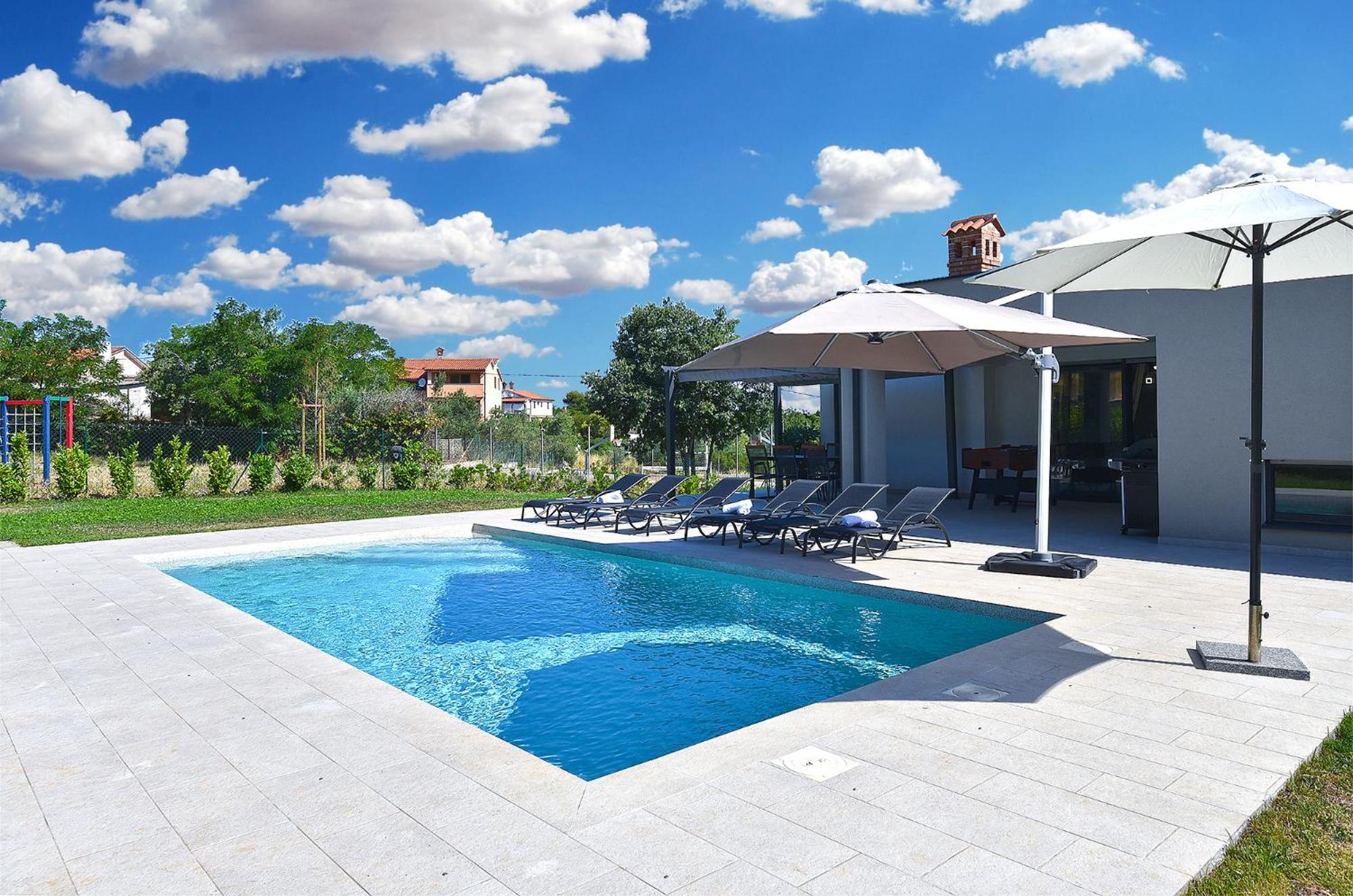 Villa Tamara 2044 en Pula — recepcion & lobby