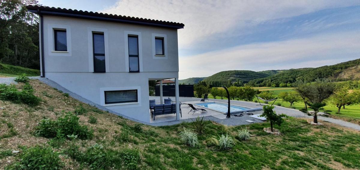 Gites Veyrieres - Property Image 1