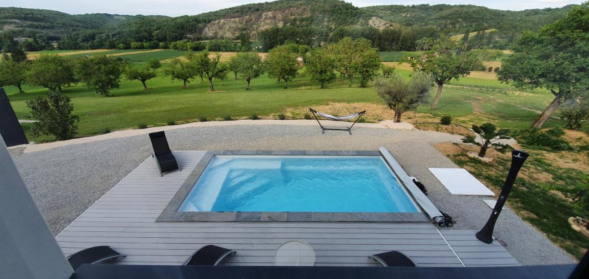 Gites Veyrieres - Property Image 12