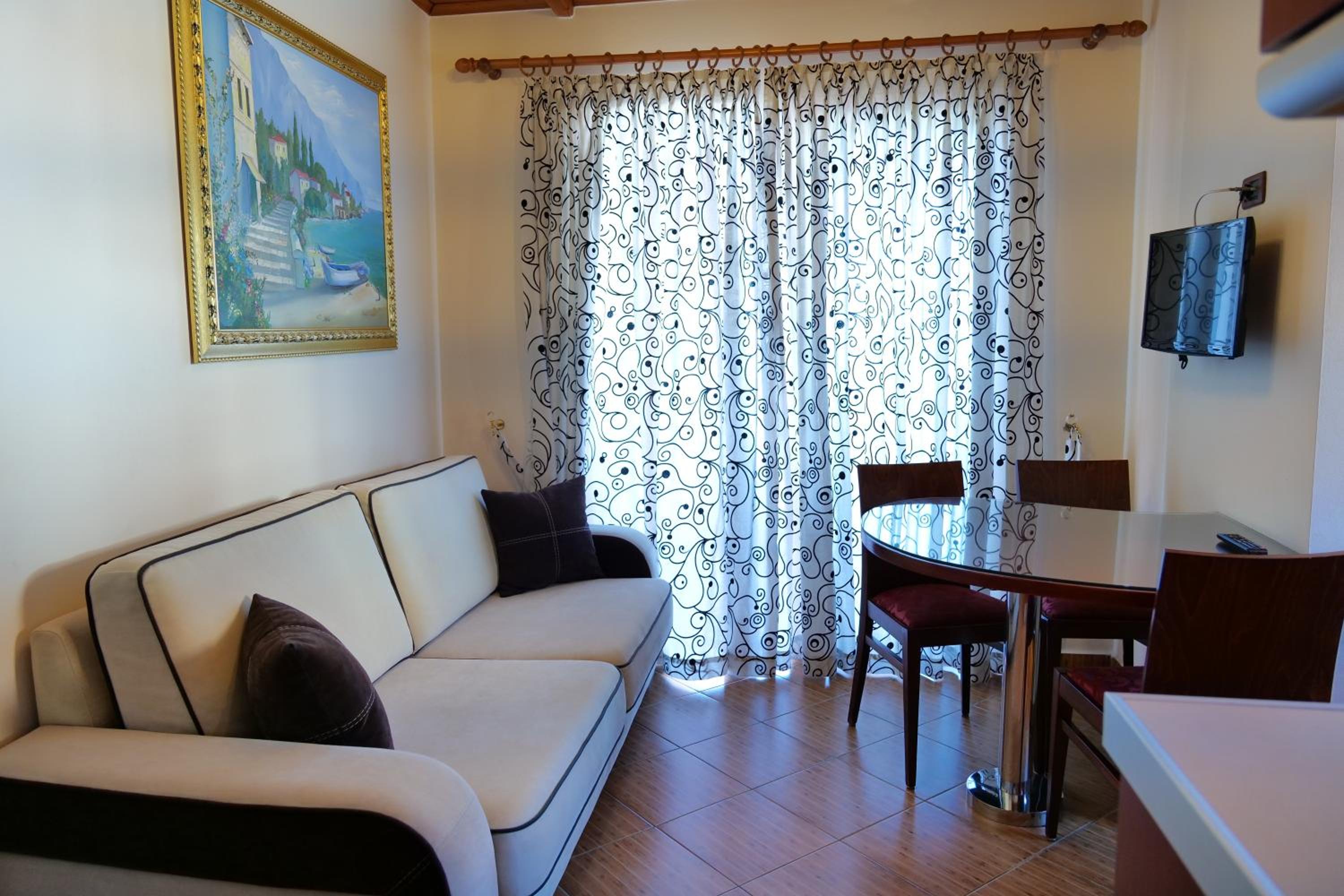Villa Crystal