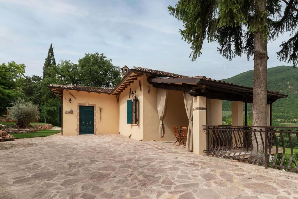 Villa Gina Umbria Luxury Retreat view 3