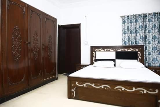 Lux Lounge Guest House view 3
