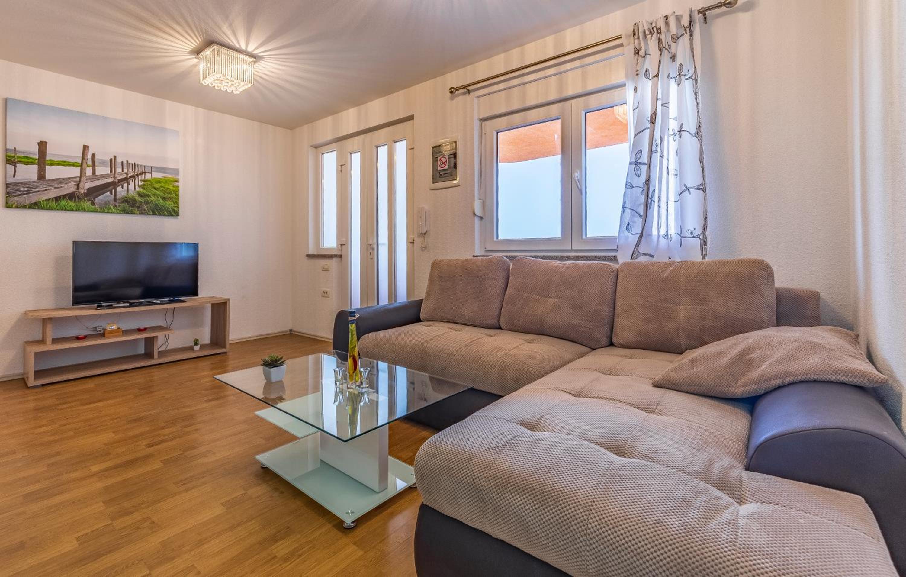 Apartments Larst view 3