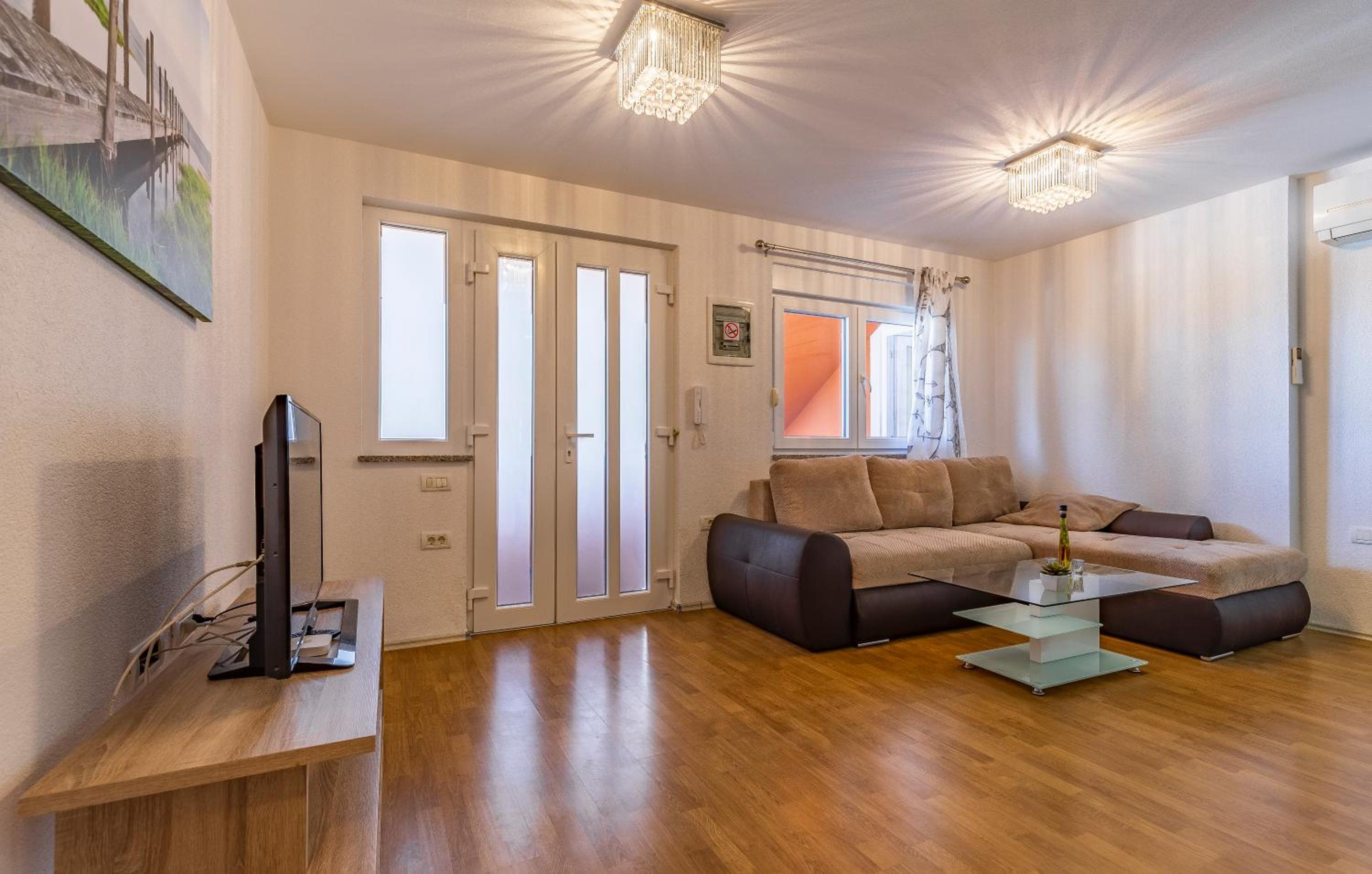 Apartments Larst view 4