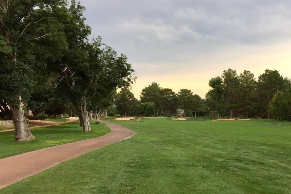 Bella Diosa 'on the green'