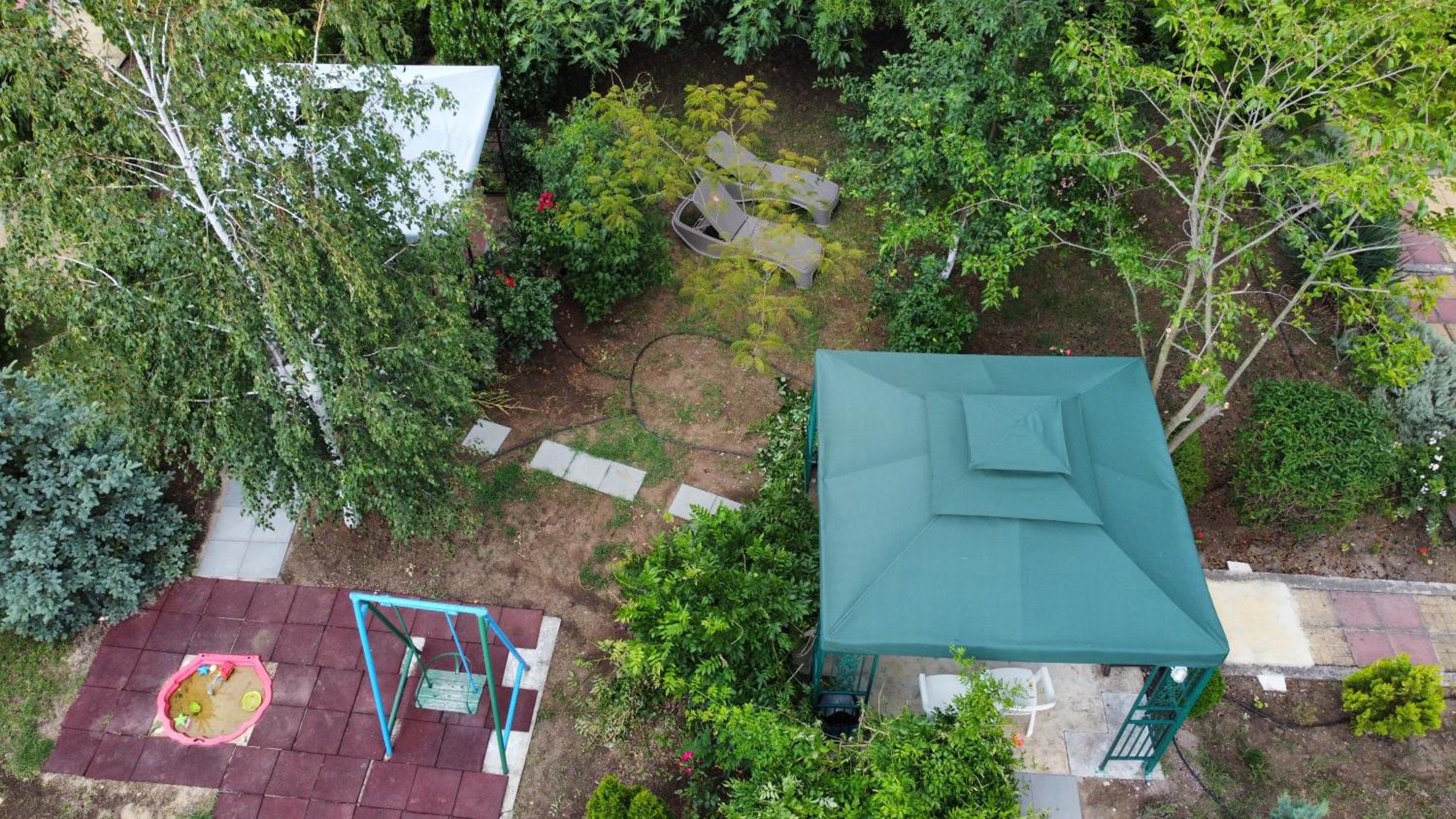 Lilia Guest House