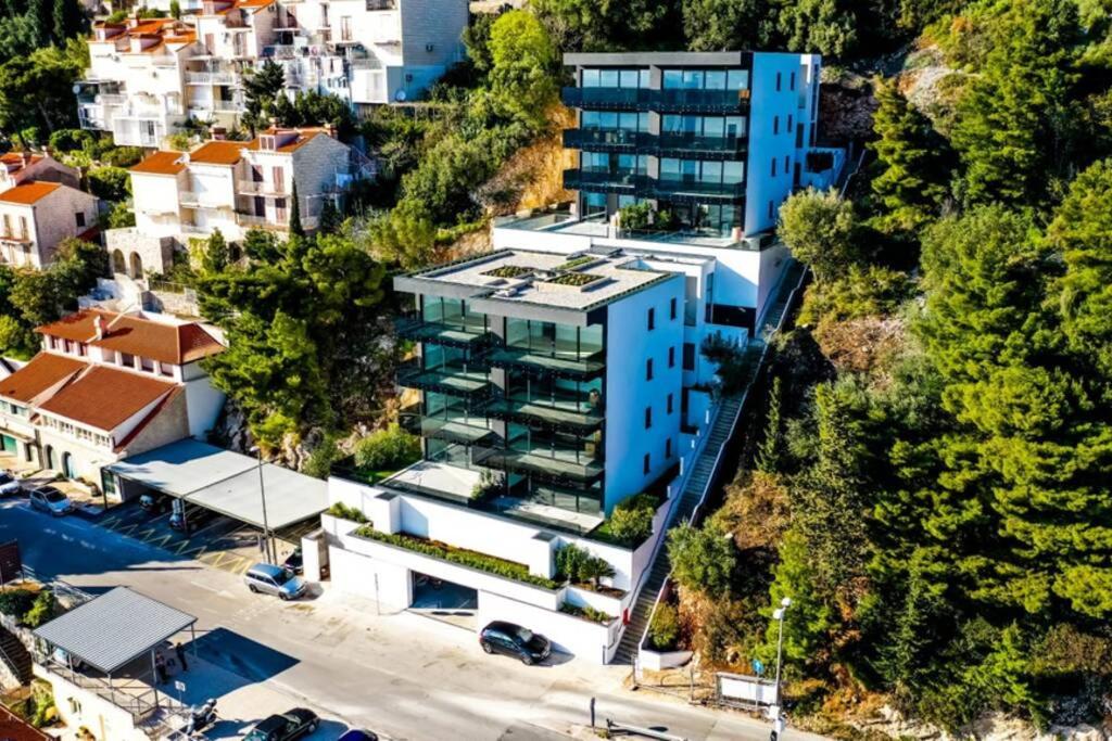 New&Luxury 5* with an Amazing View - Pure Apartment