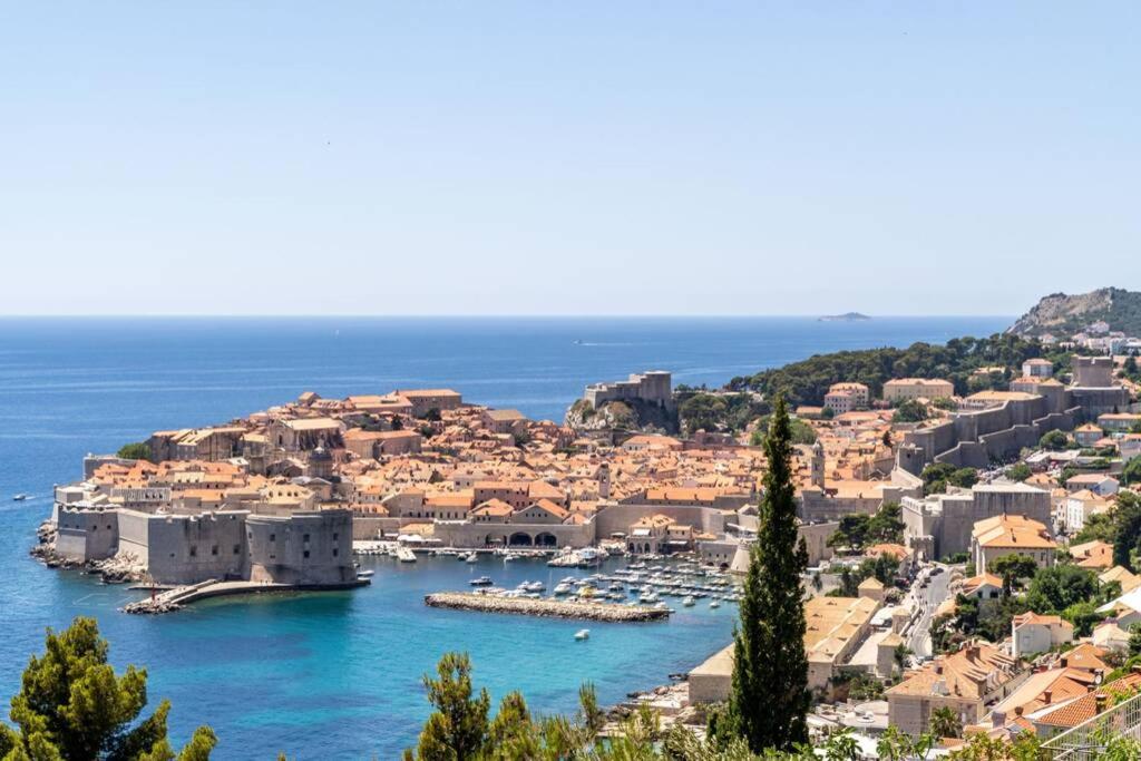 New&Luxury 5* with an Amazing View - Pure Apartment
