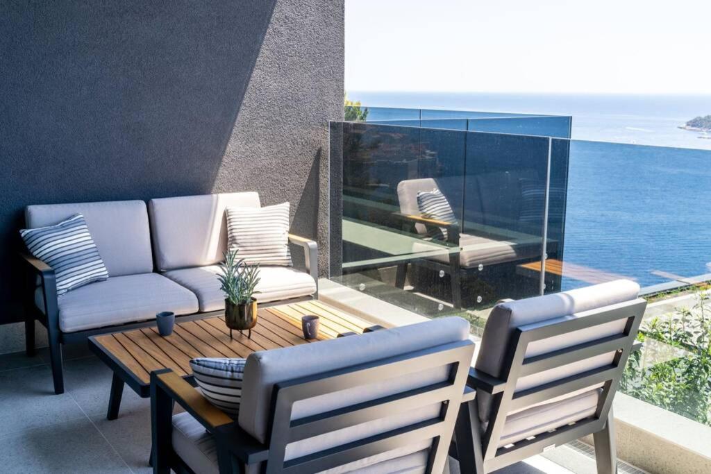New&Luxury 5* with an Amazing View - Pure Apartment