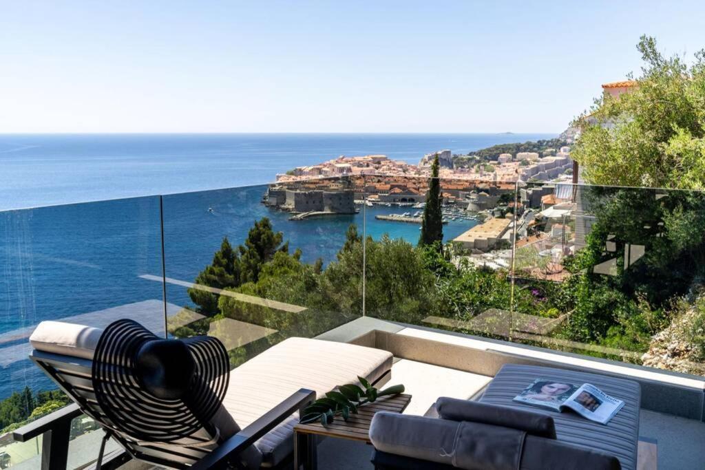 New&Luxury 5* with an Amazing View - Pure Apartment