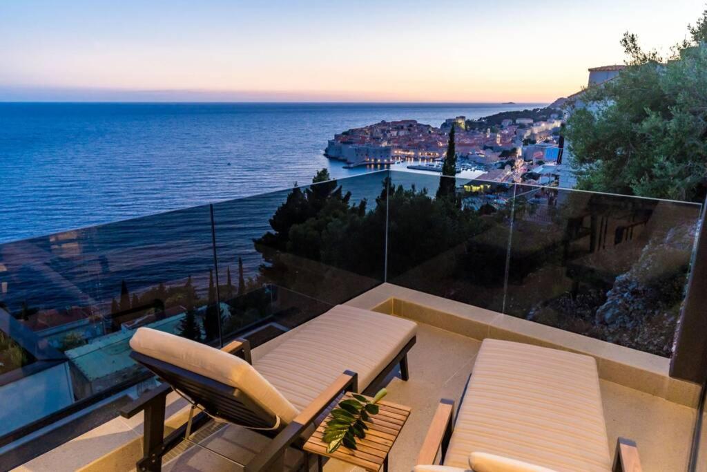 New&Luxury 5* with an Amazing View - Pure Apartment