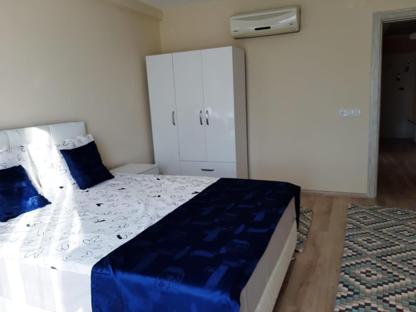 Şan Apart