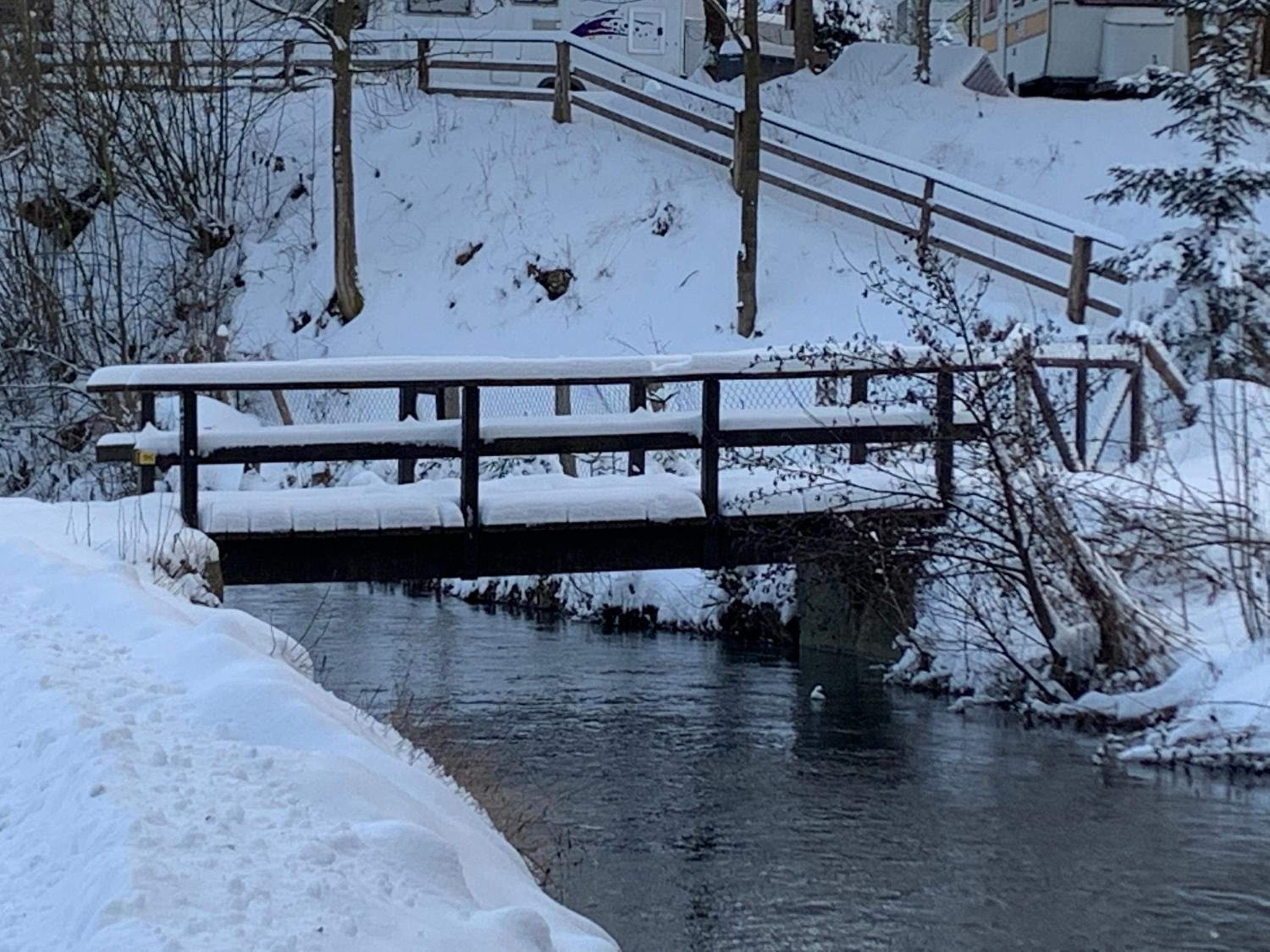 Pino24 Ferienwohnungen mit Pool und Sauna