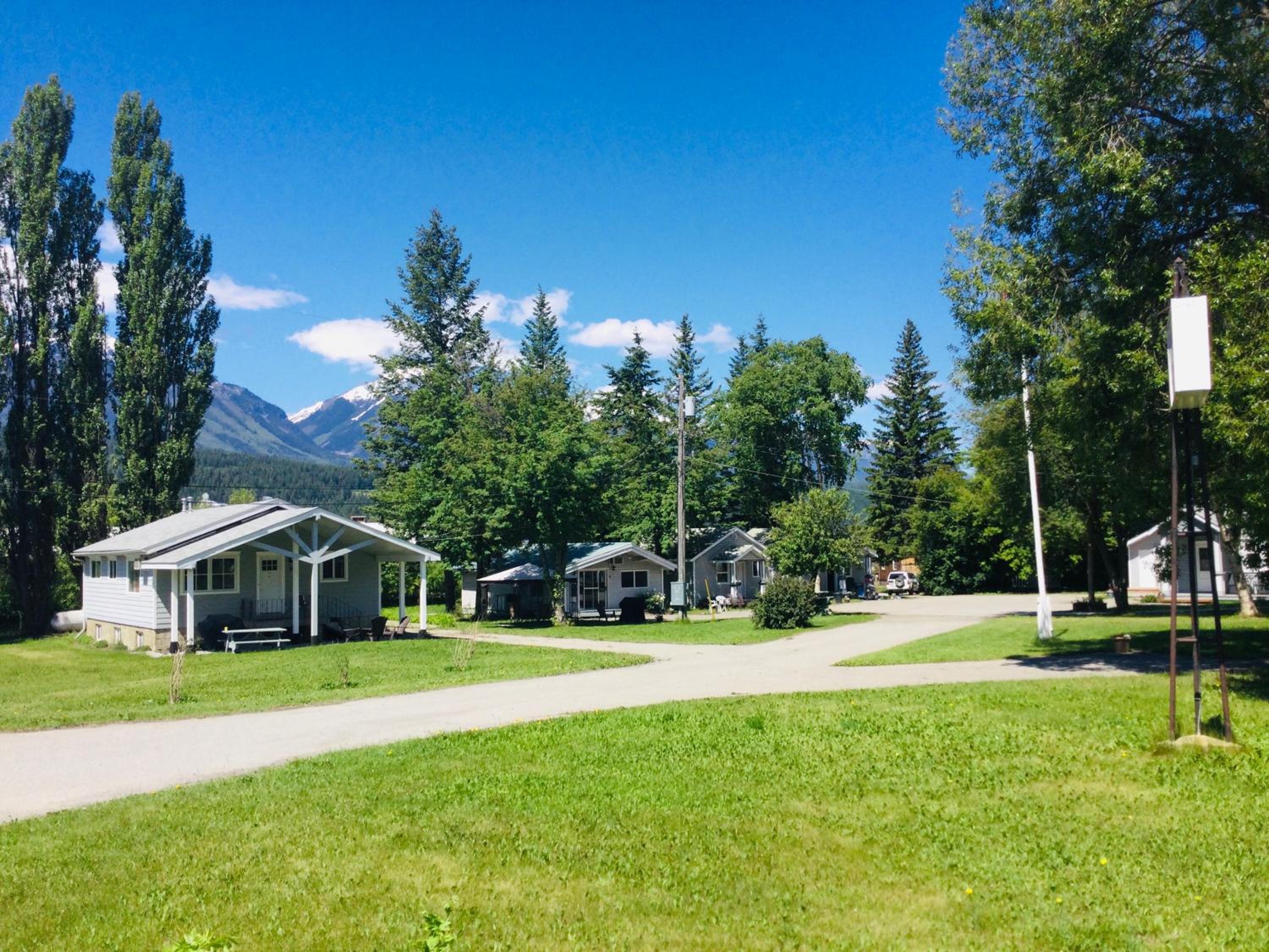 Golden Vacations - Brookside Motel - Property Image 1