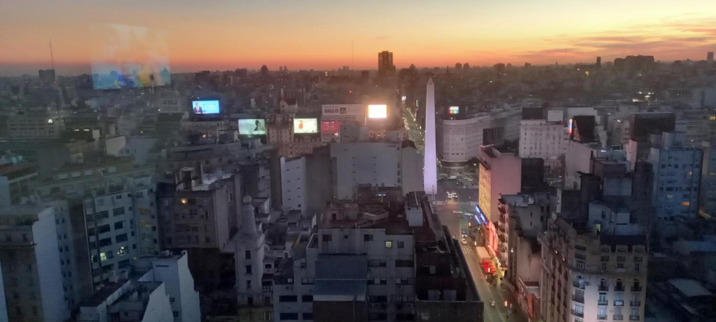 Que mejor vista del Obelisco piso a la calle Corrientes