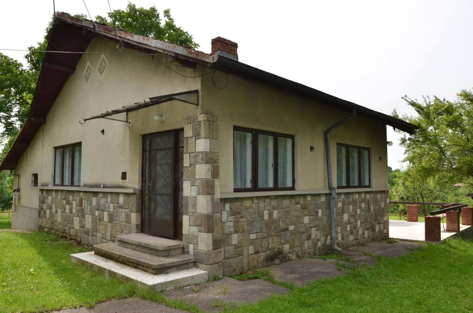 Casa rurală cu livadă LavAndra