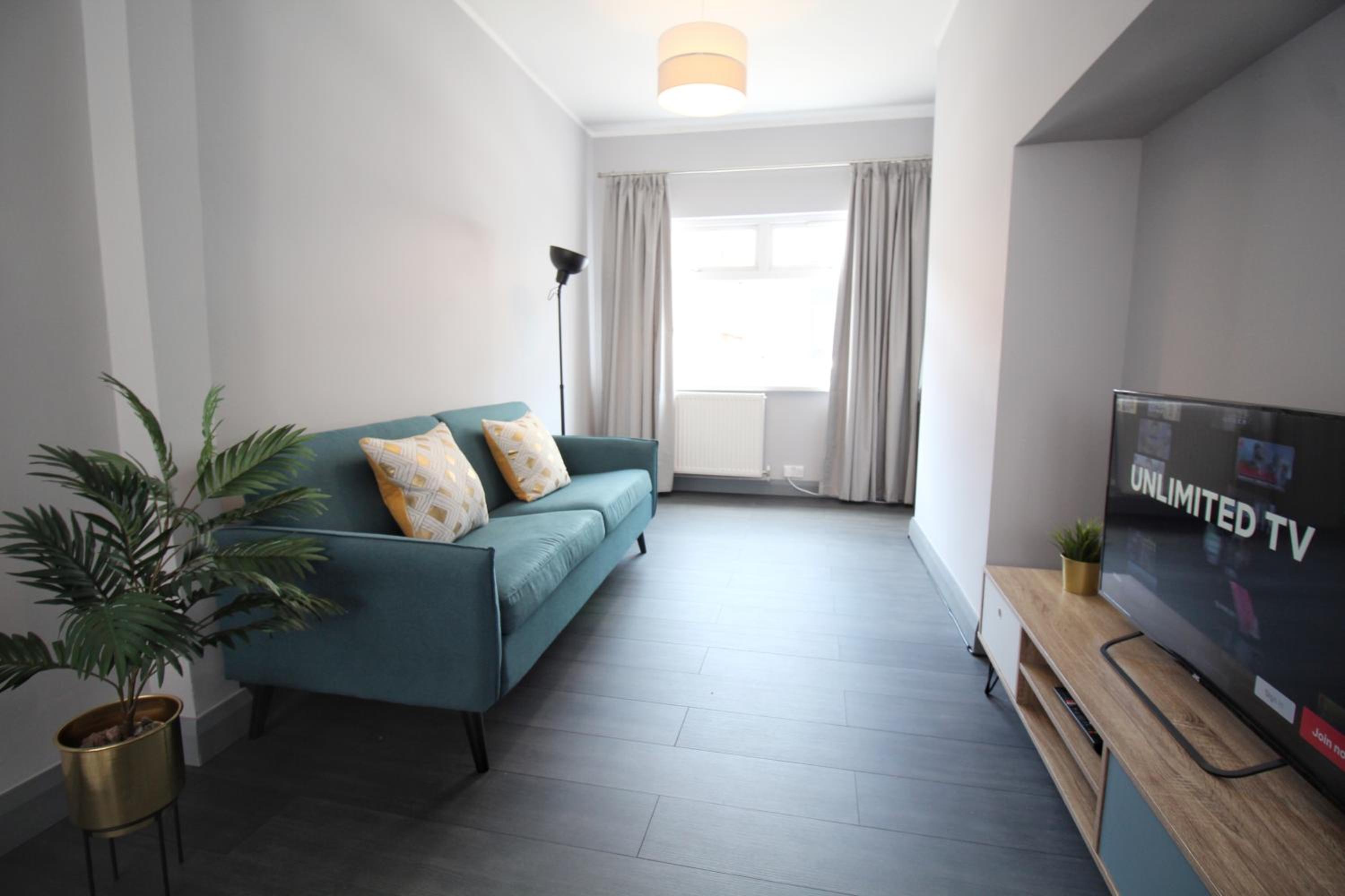 Anjore House - Modern House in Belfast City view 4