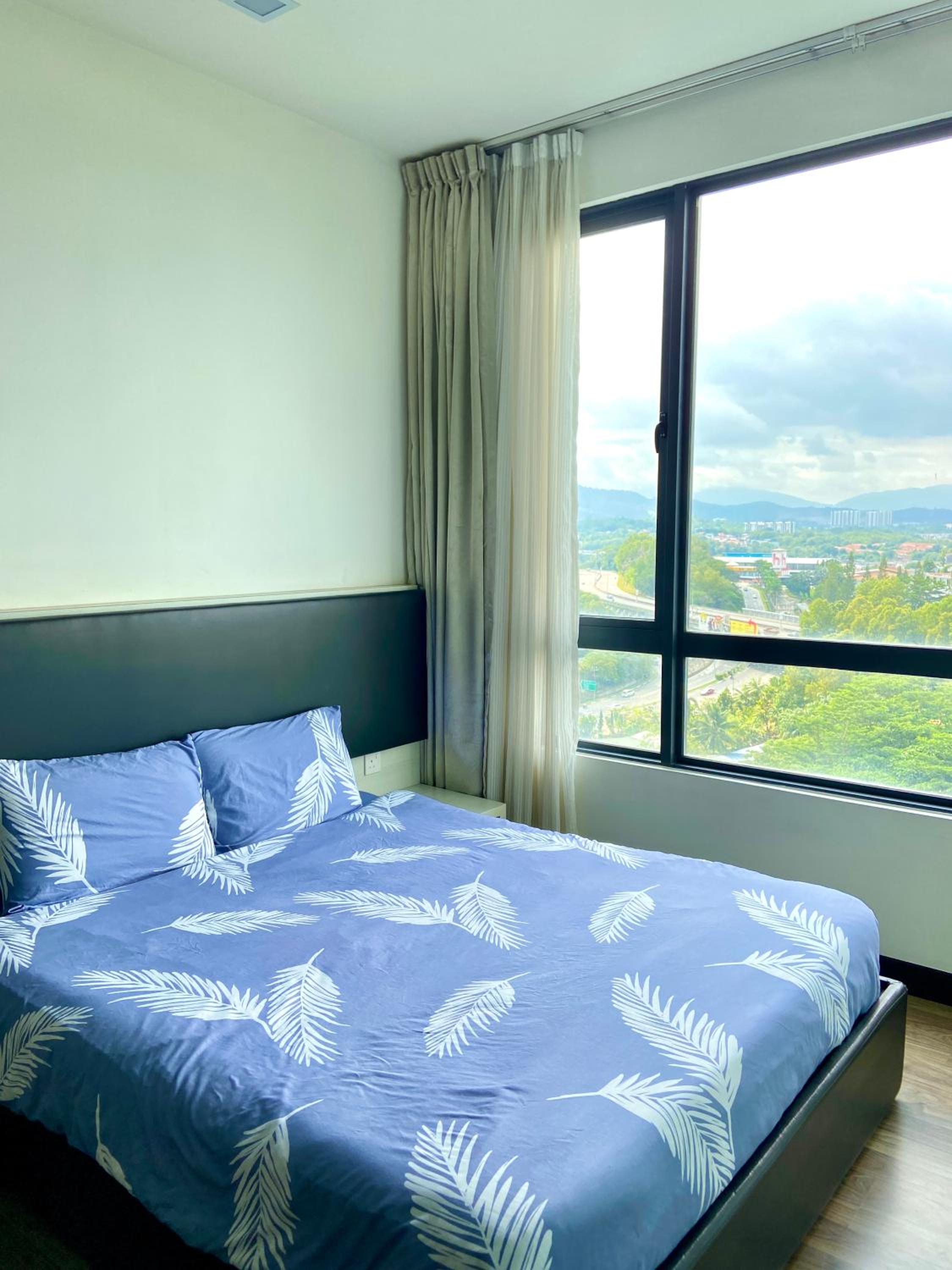 Landmark Residence 2, GreenView, Less Noise, Free WiFi with TvBox, Free Parking, Near Kajang, Cheras, C180, MRT photo 4