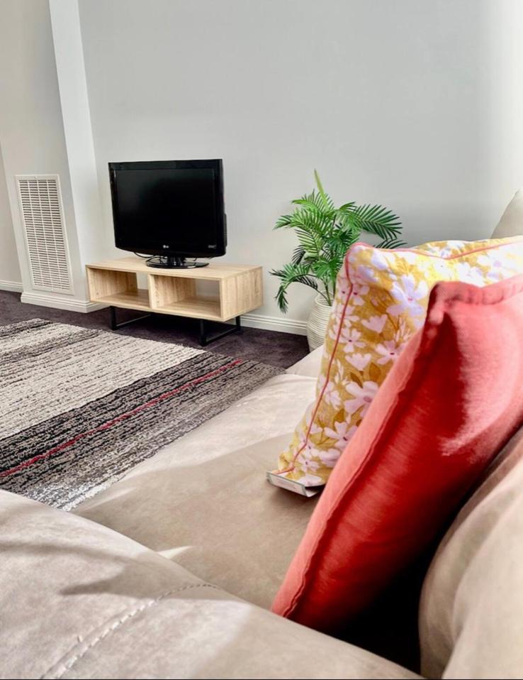 Ballarat CBD Accommodation 2 Bd Townhouse Talbot Terrace
