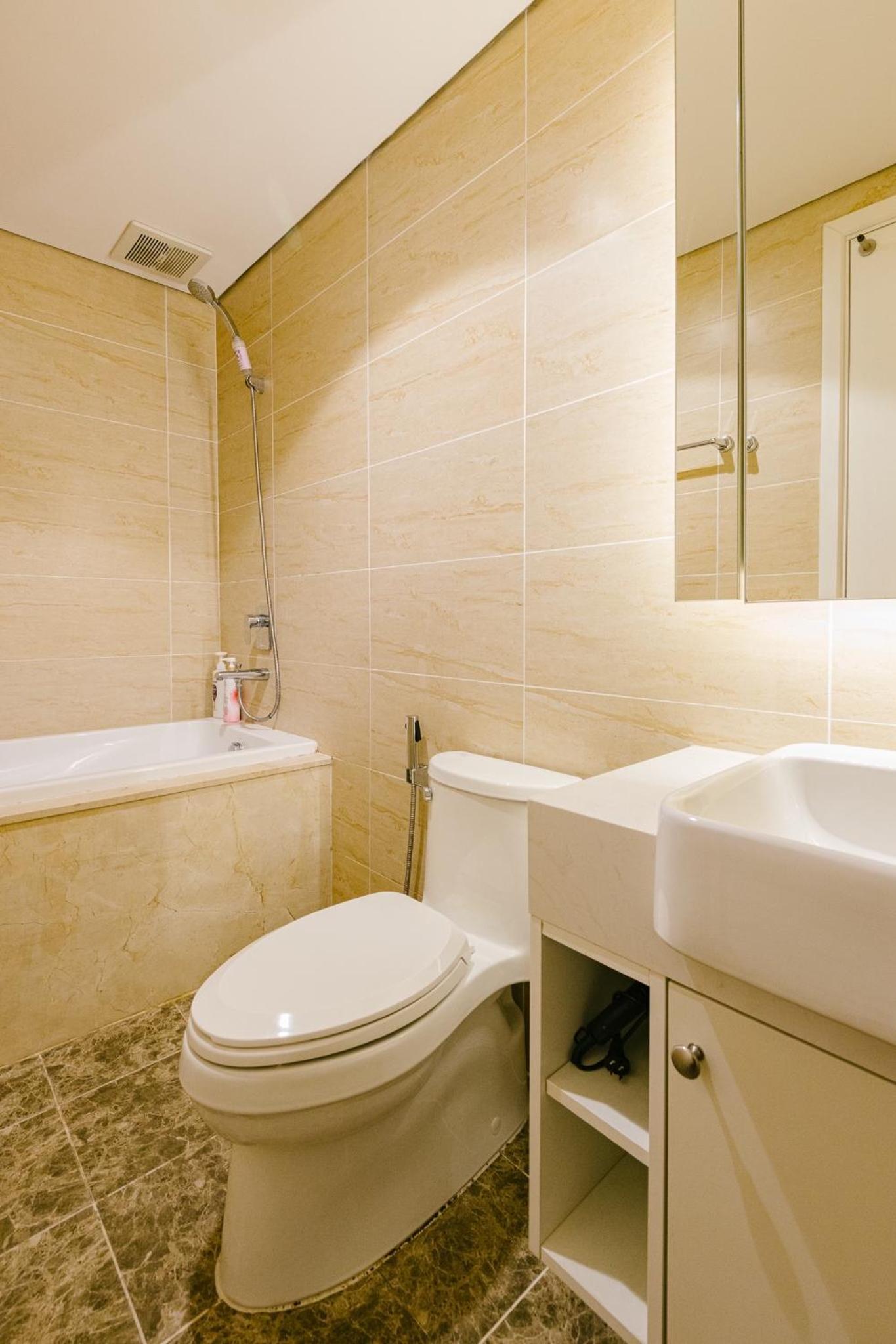 22Housing Vinhomes D'Capitale Hotel & Residence