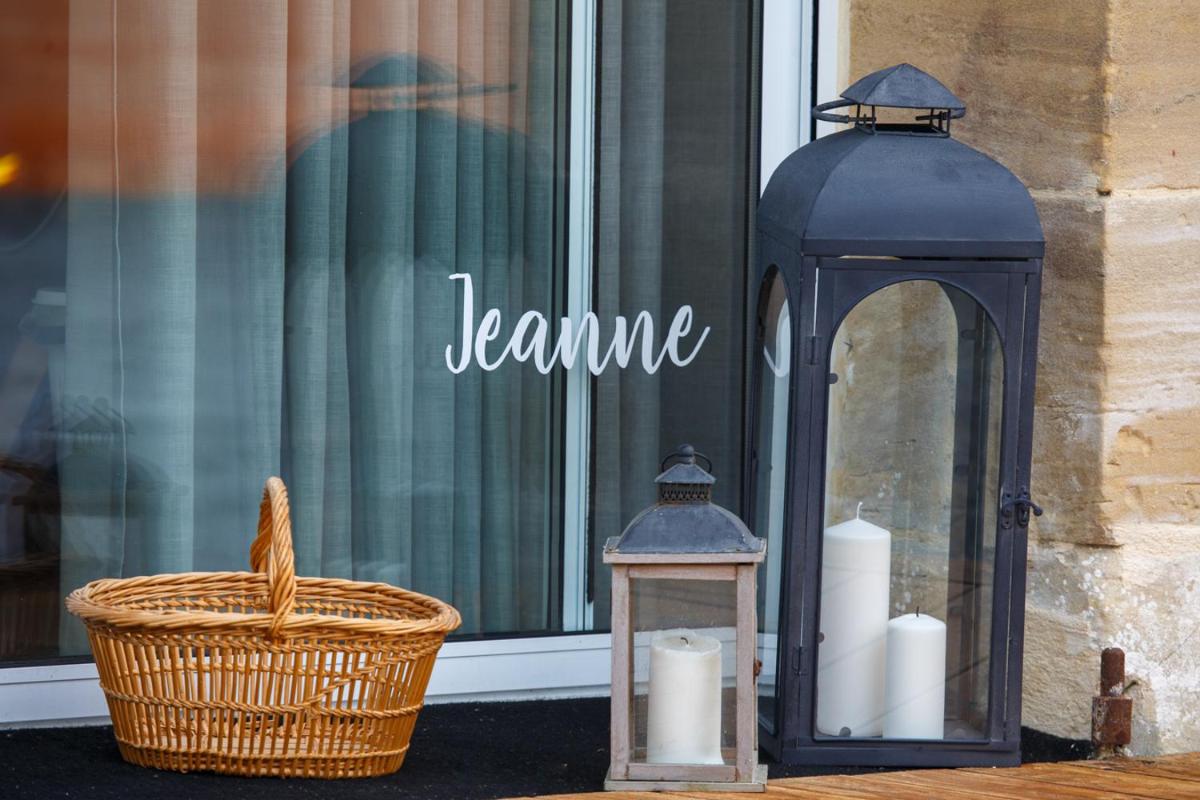 LE CLOS POULAIN Chambres d'Hôtes de charme au calme proche Bayeux et Gîtes cosy pour 2