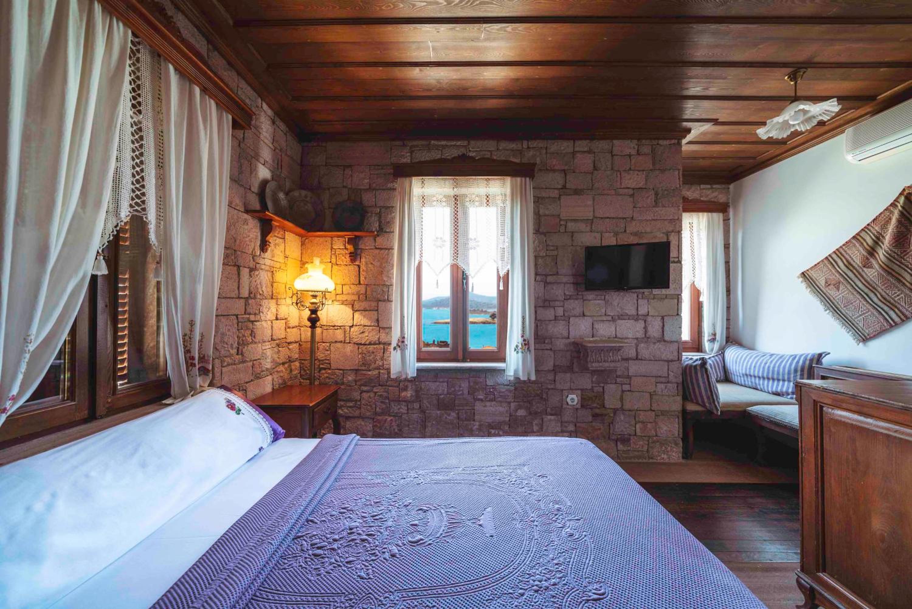 Cunda Tas Konak Otel — photo 3