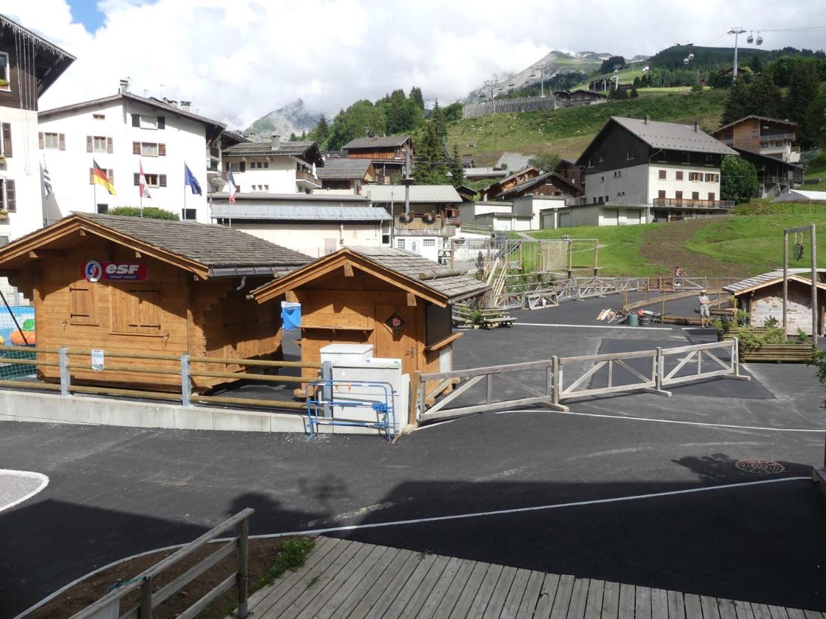 Photo 10