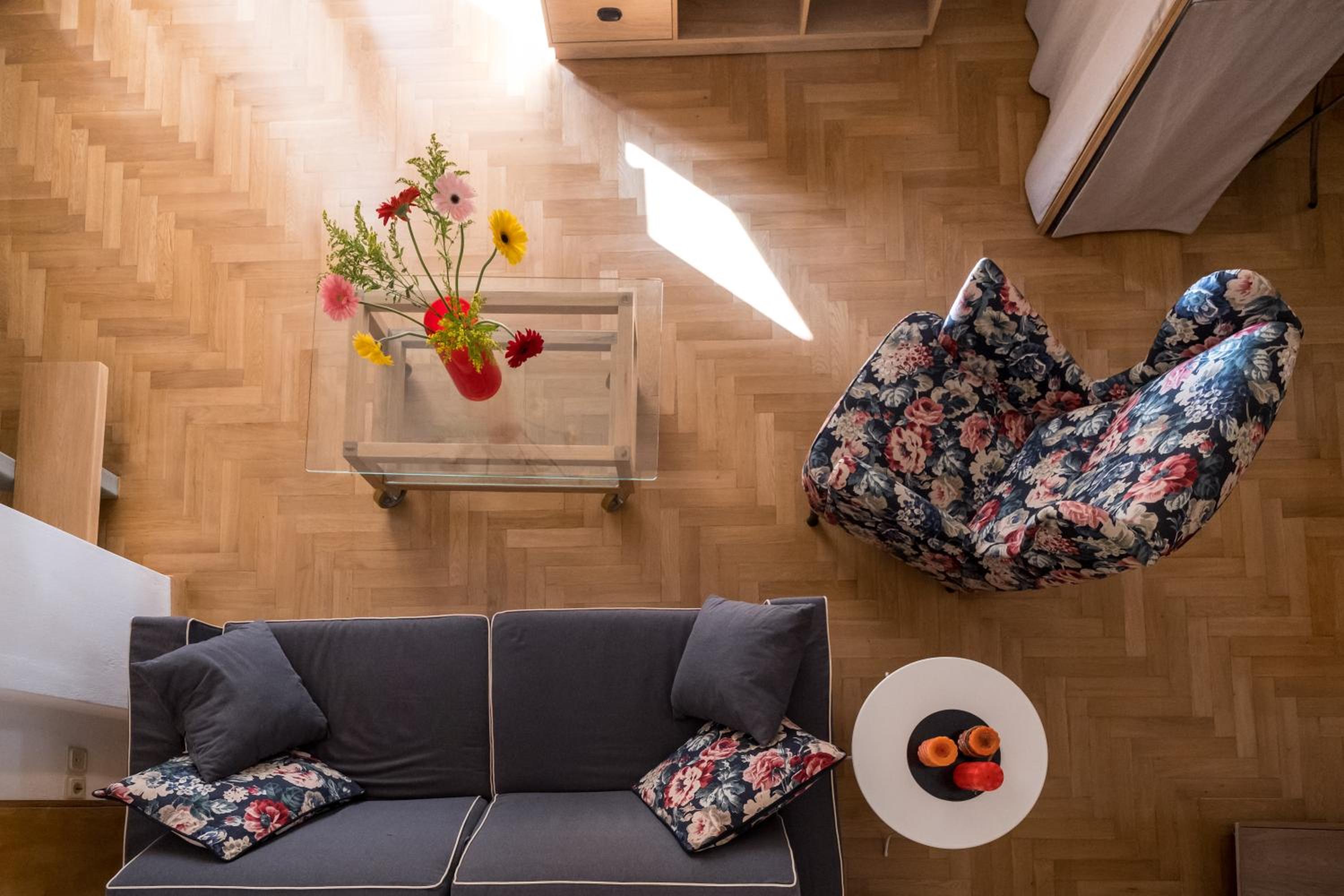 THISIO LOFT