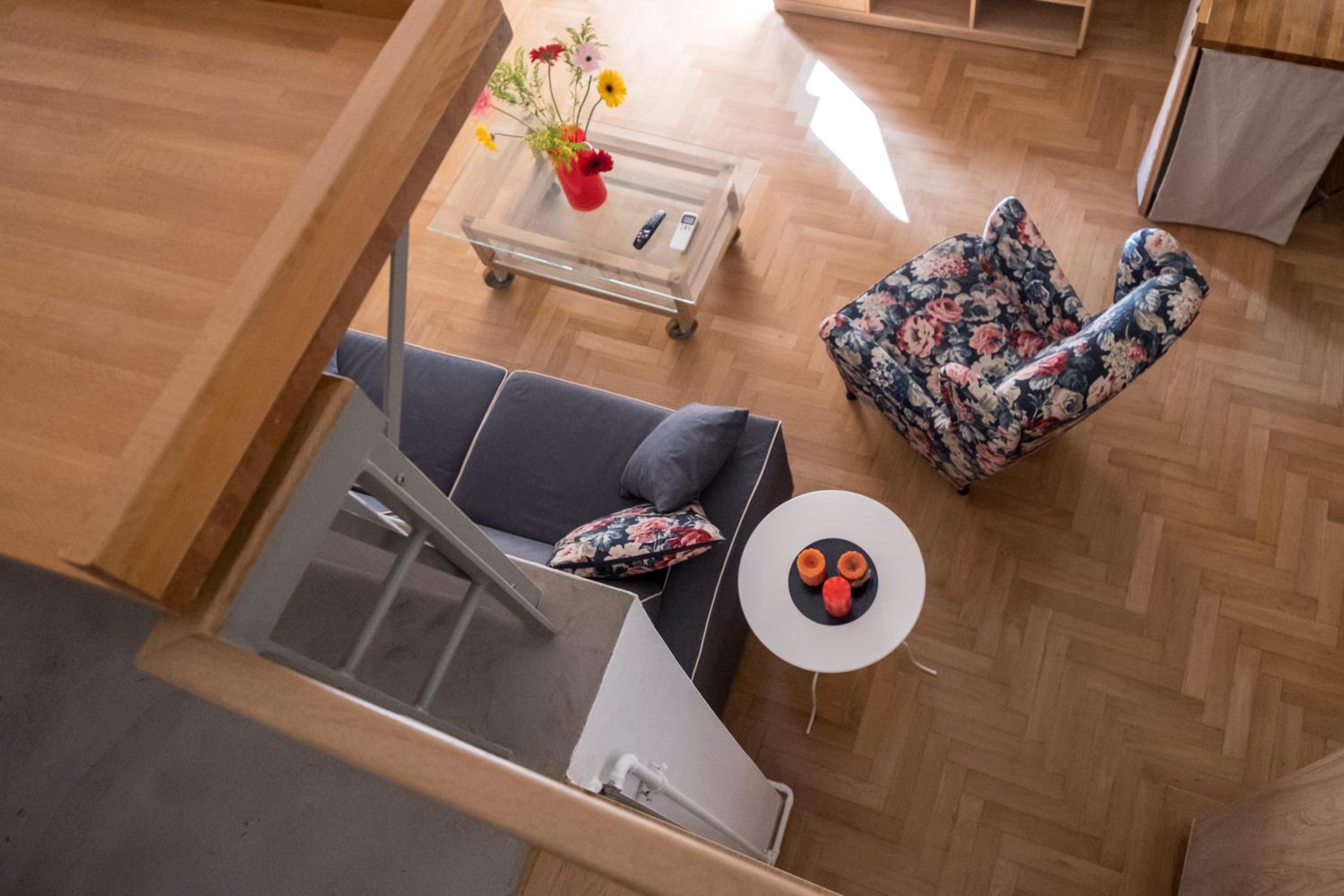 THISIO LOFT