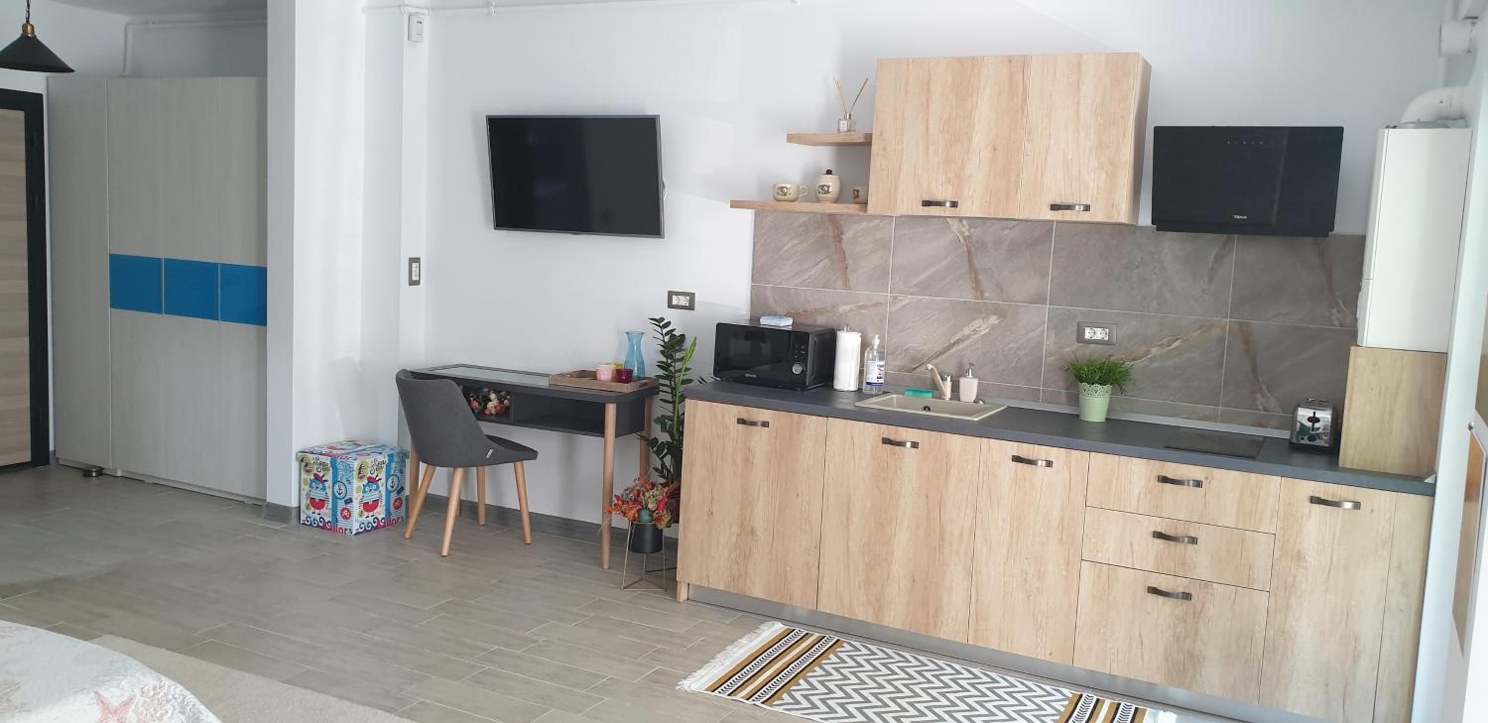 Alexandra Studio Alezzi view 4