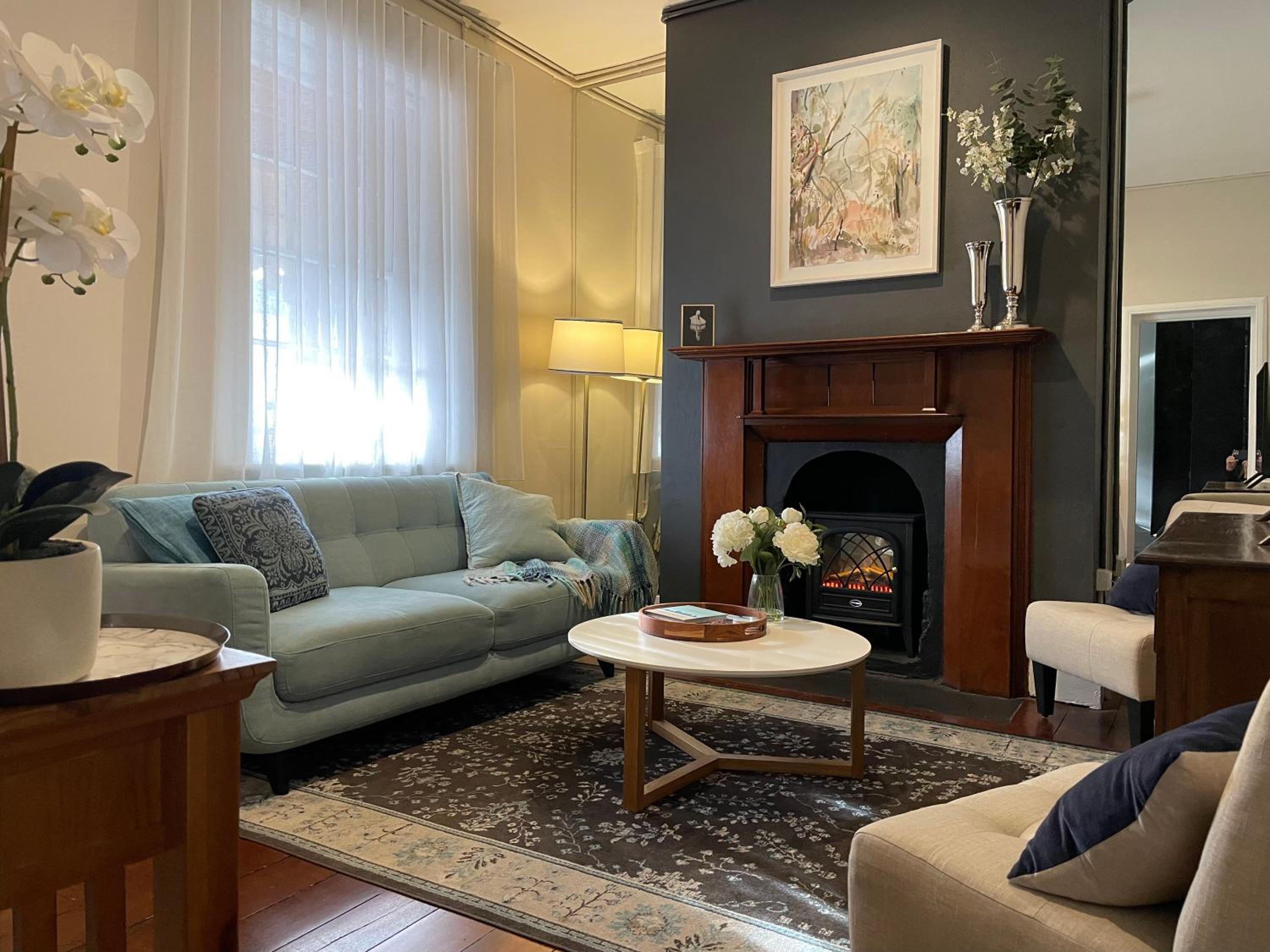 Warders Cottage: Iconic Cottage in the Heart of Freo