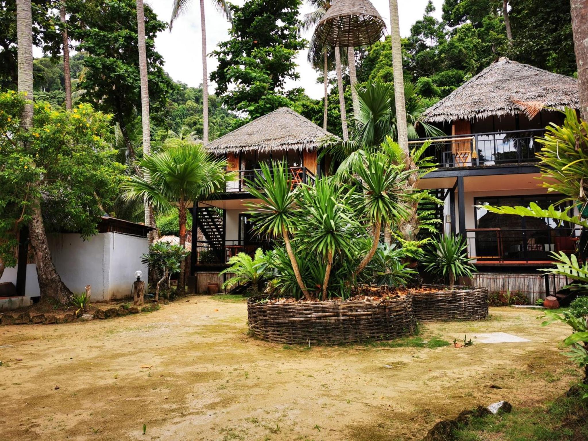 Thapwarin Resort - Green Hotel