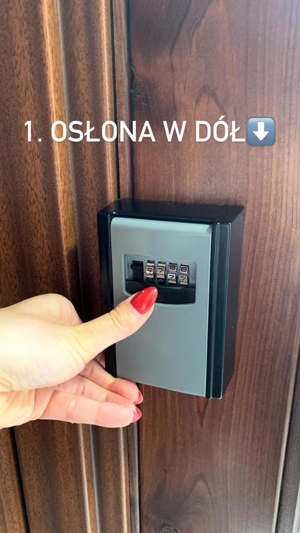 LAS SŁUPSKI PREMIUM PANORAMIC APARTAMENT A8 -- Salon balkon widok fotel masaż - - Smart TV55 Wifi Netflix pełna kuchnia -- sypialnia -- salon kąpielowy z T