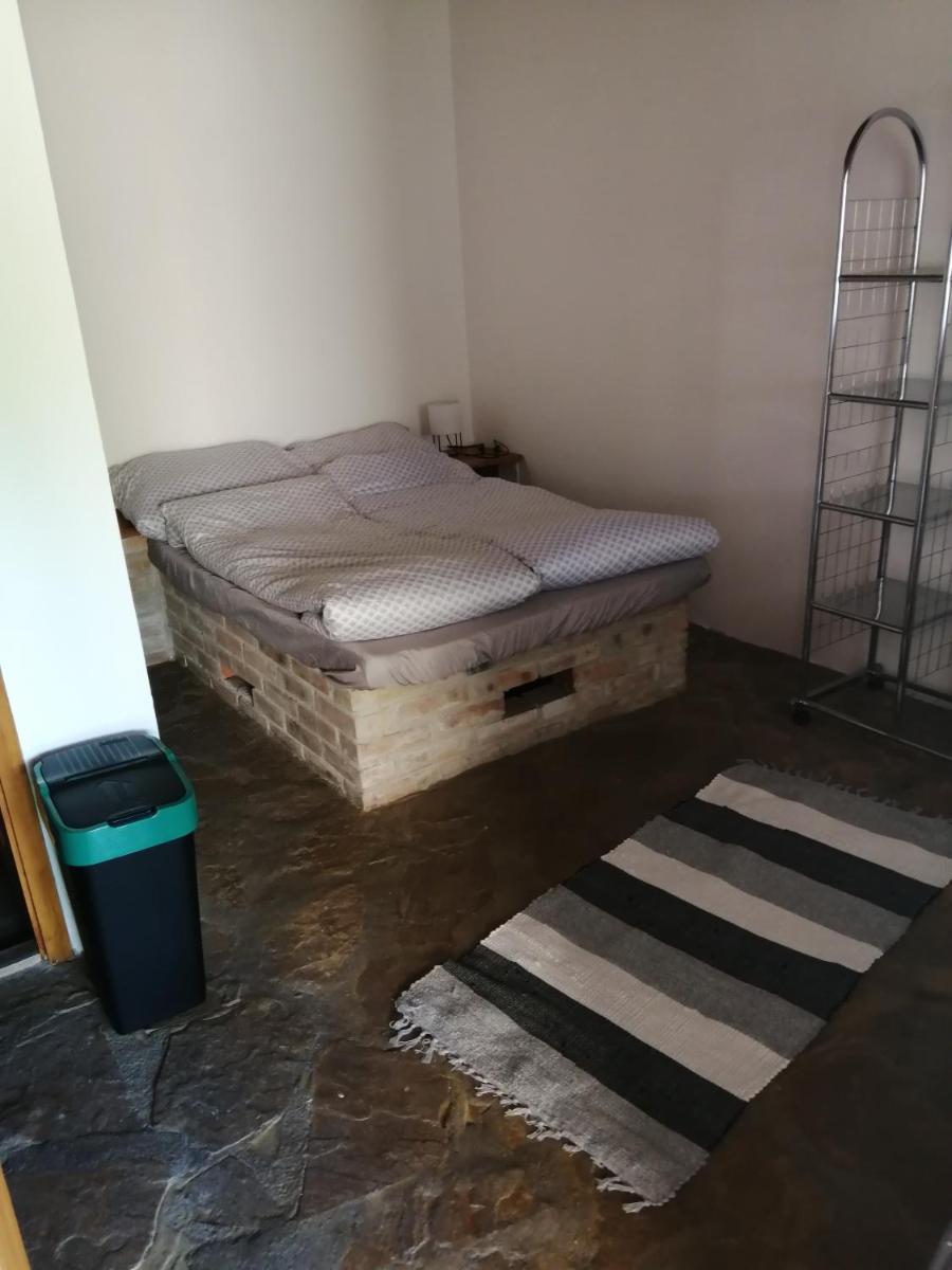 Lisztes Apartman (medencés, nádfedeles, Zamárdi) view 2