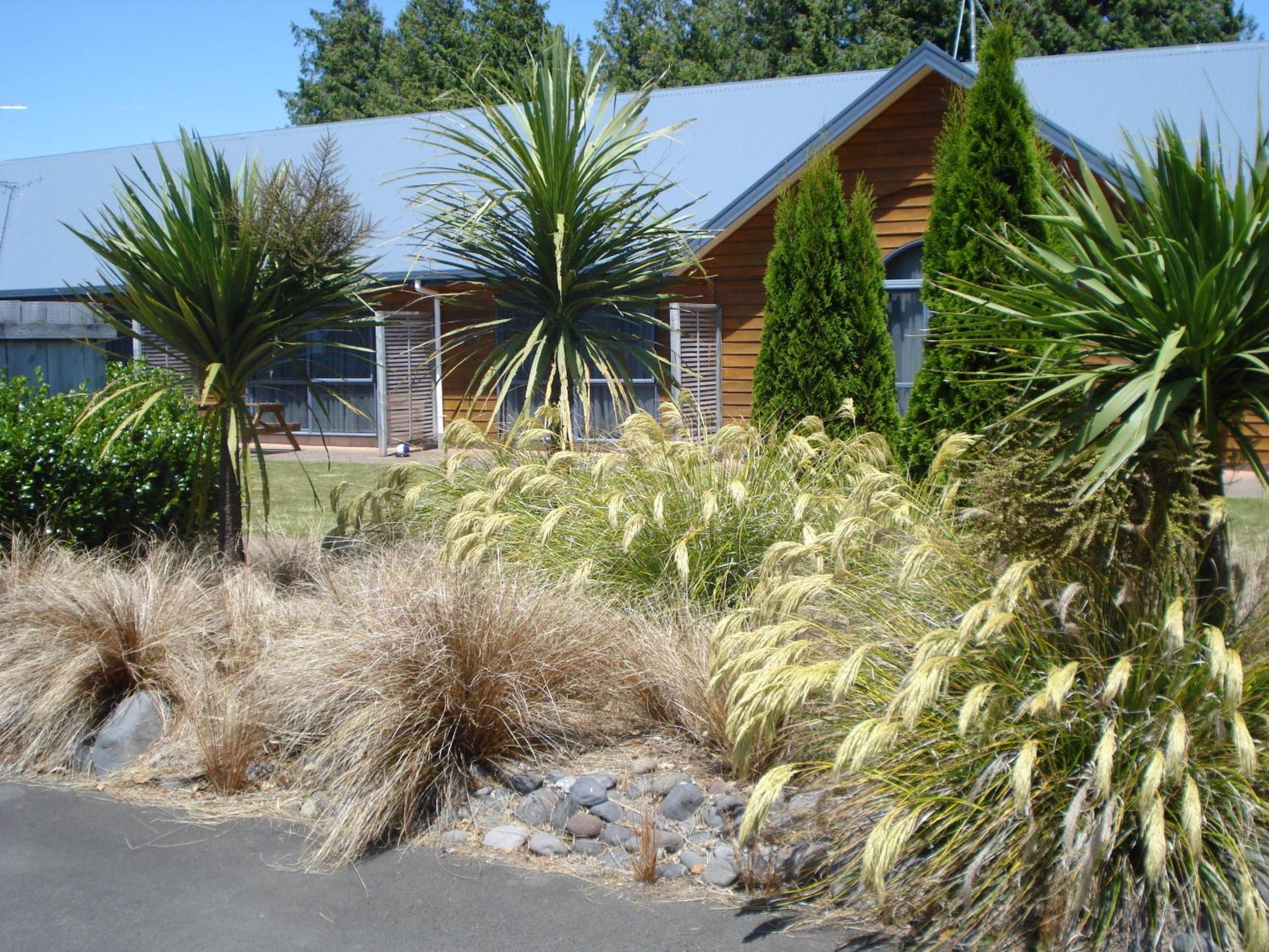 The Peaks Motor Inn