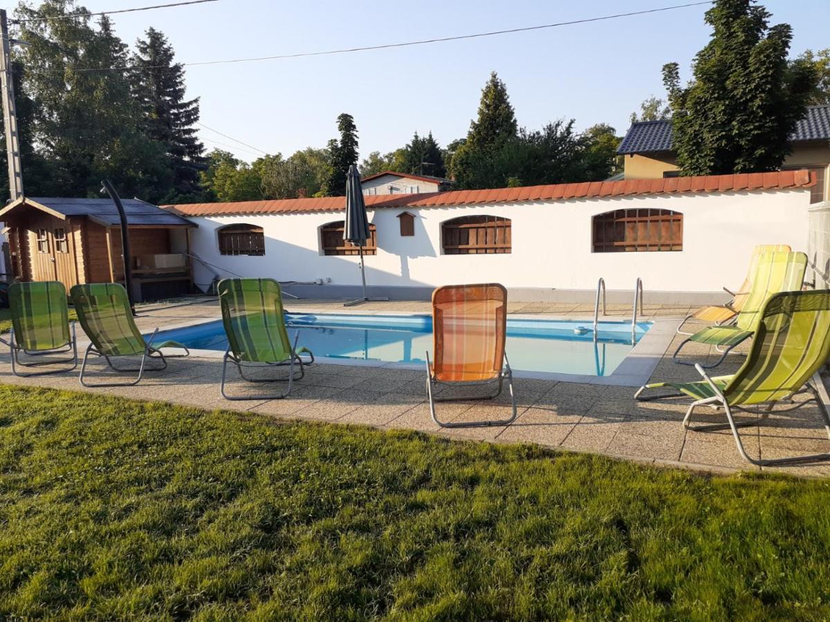 Lisztes Apartman (medencés, nádfedeles, Zamárdi) view 3