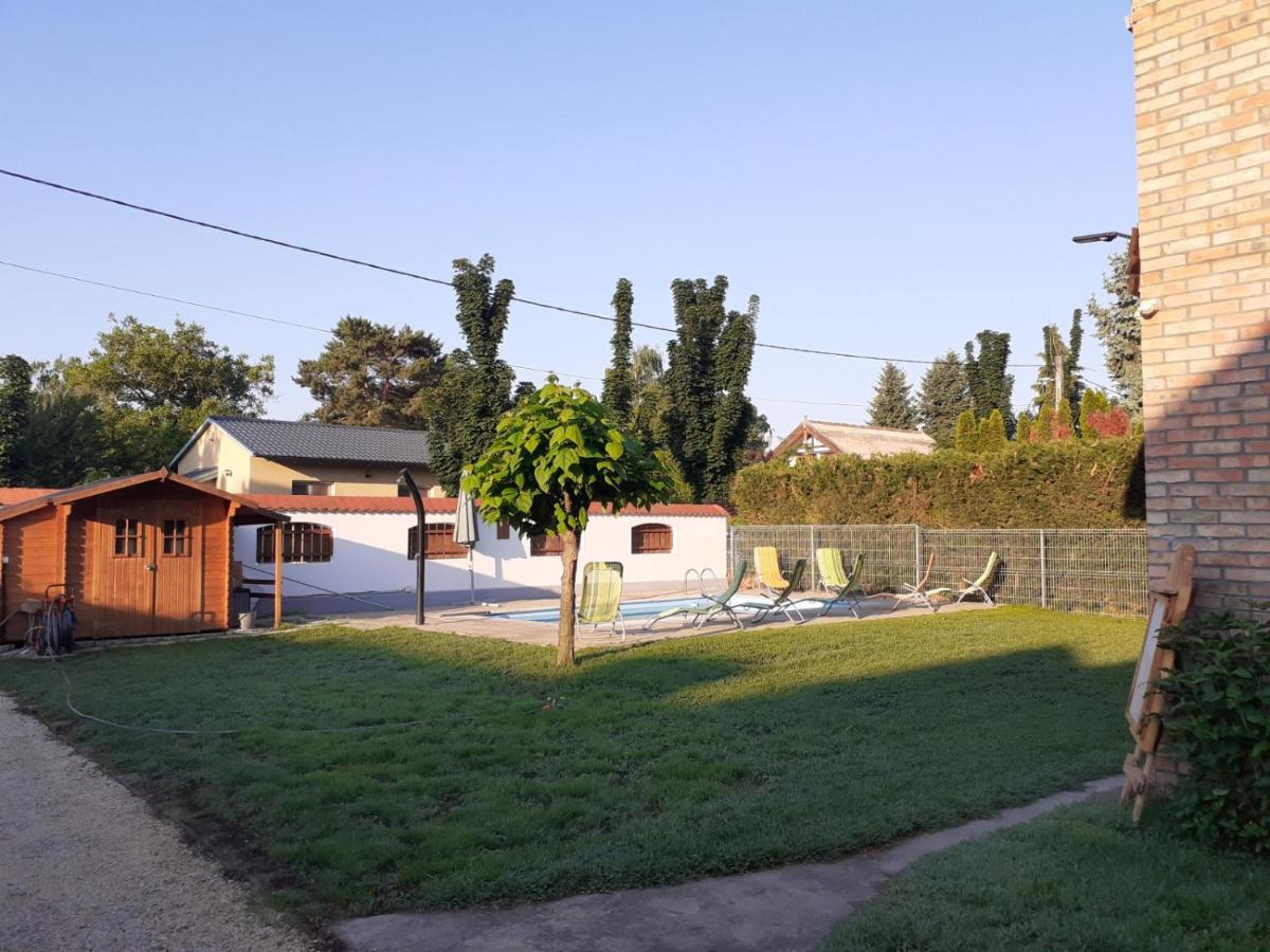 Lisztes Apartman (medencés, nádfedeles, Zamárdi) view 5