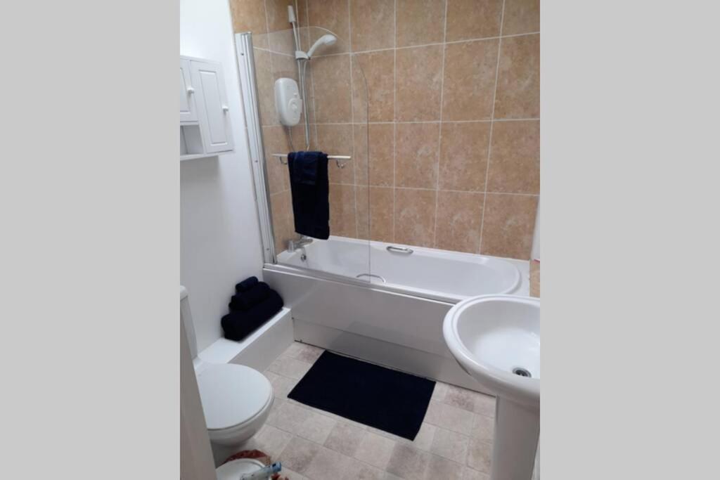Tewkesbury Vacations - Town centre cottage - Property Image 9