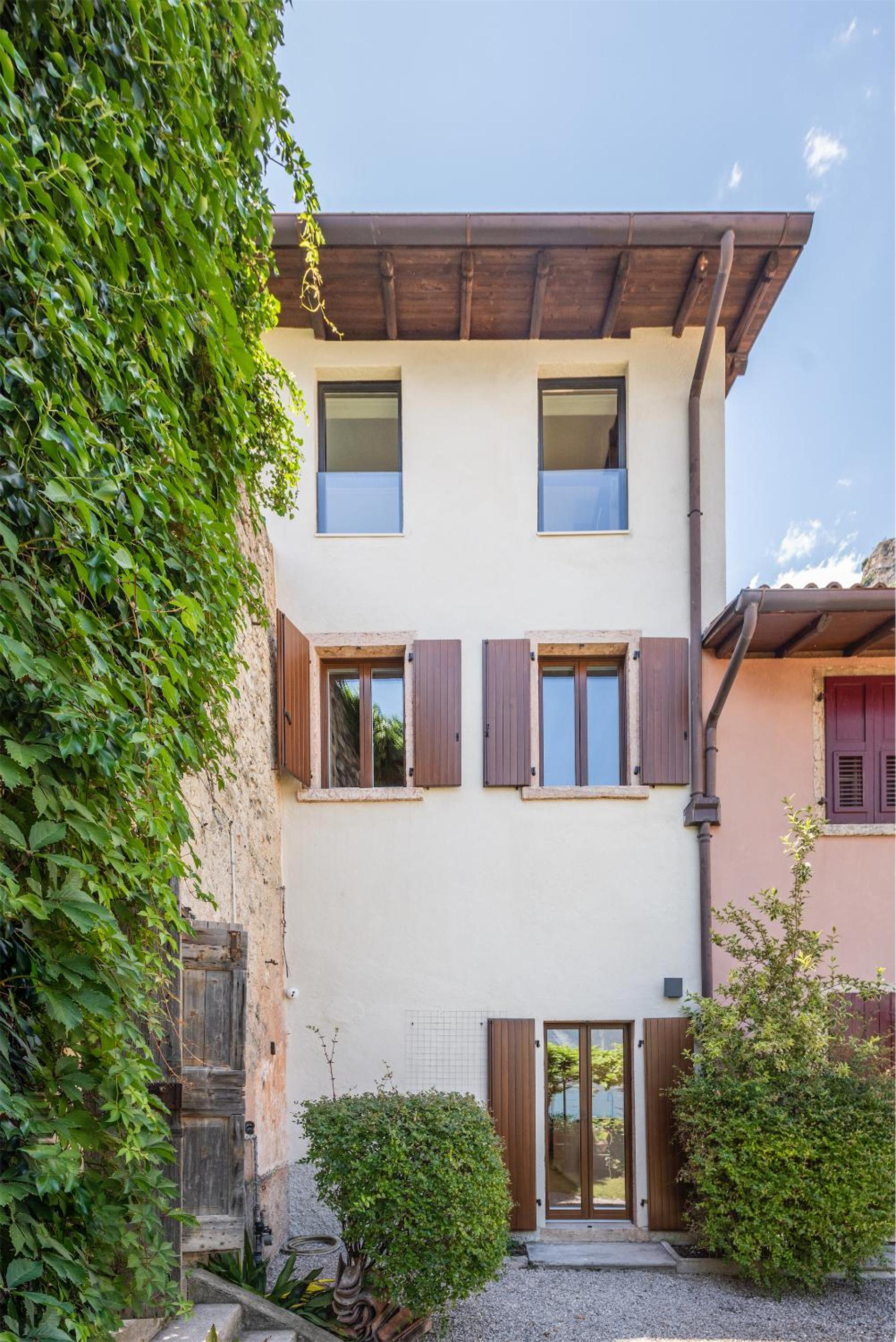 Hotel Maison Du Lac - Image 1