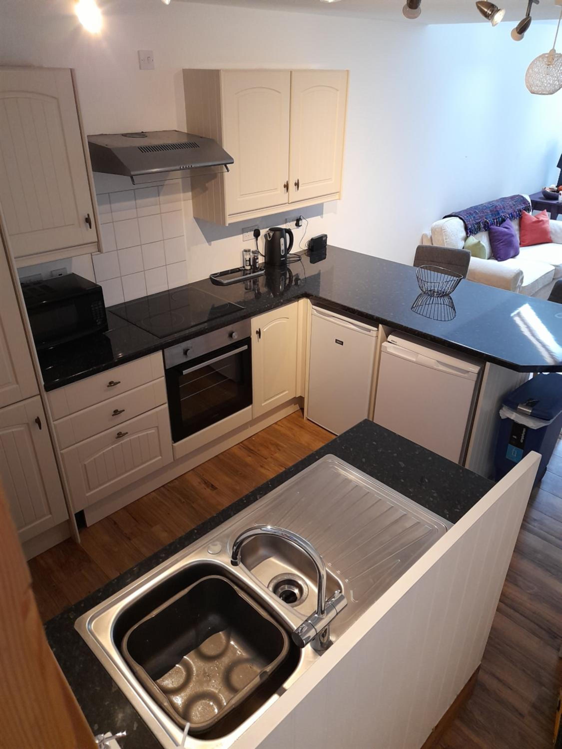 Tewkesbury Vacations - Town centre cottage - Property Image 4