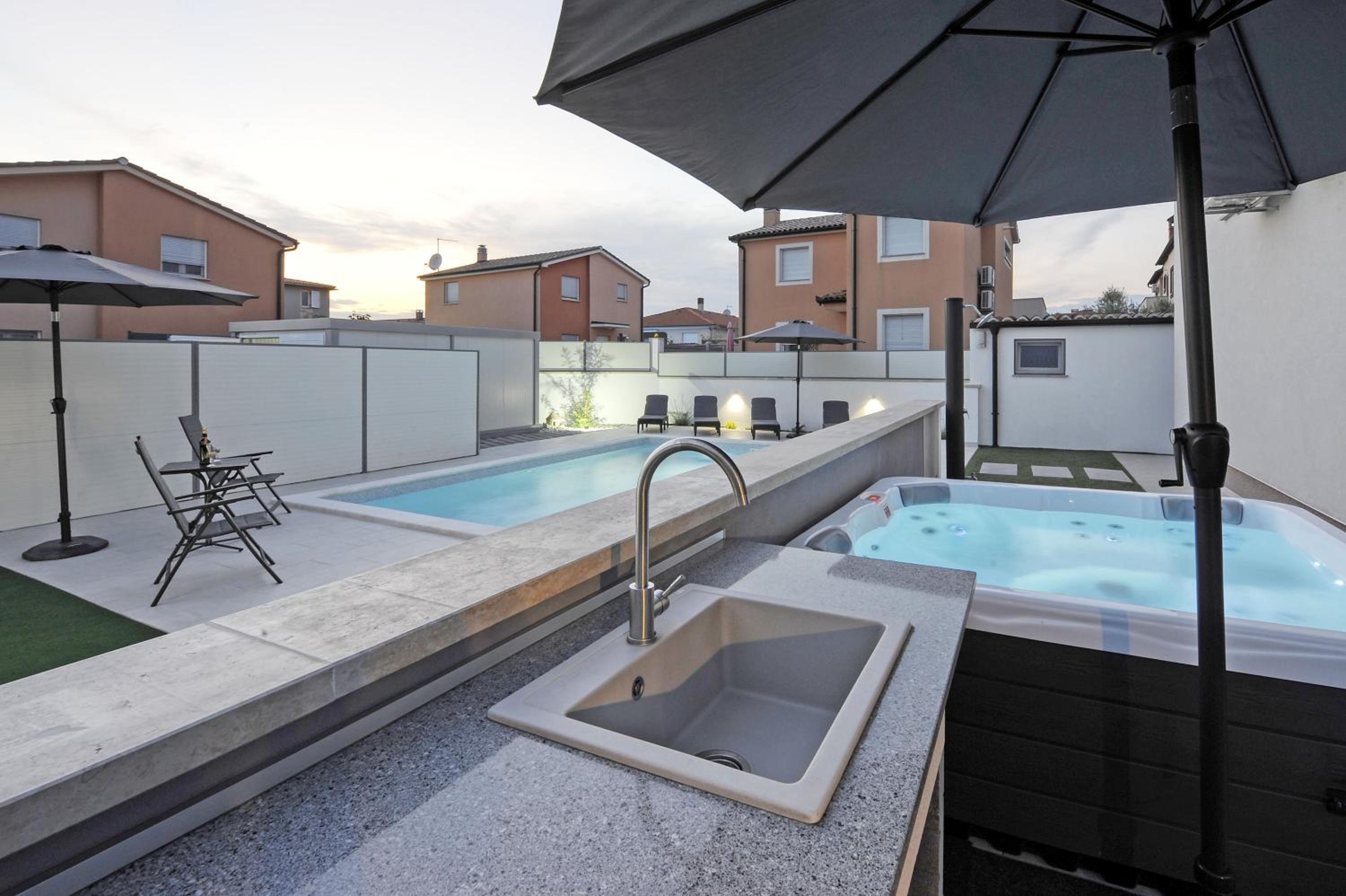 Casa Tara Three-Bedroom Holiday Home view 2