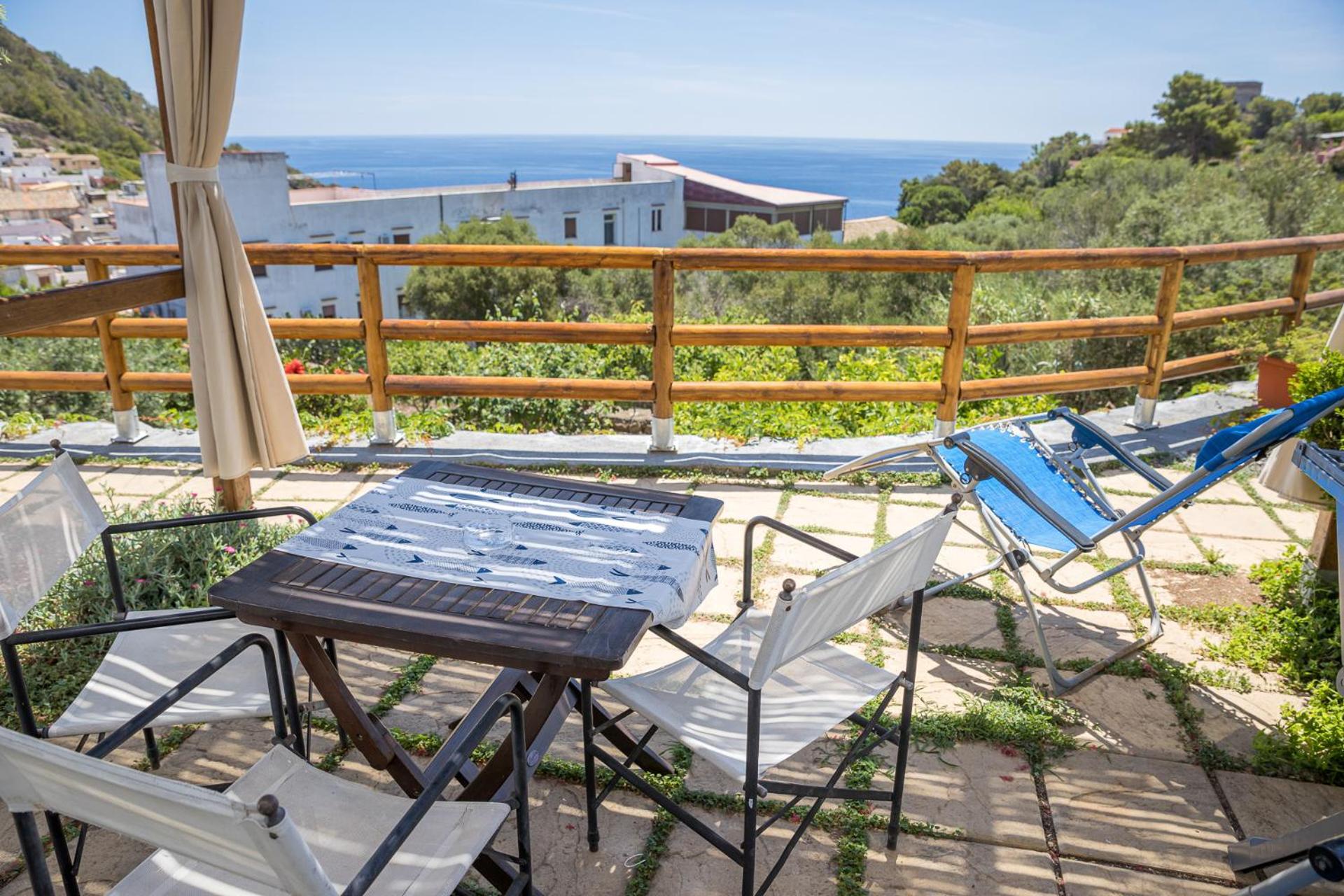 Clelia Case Vista Mare