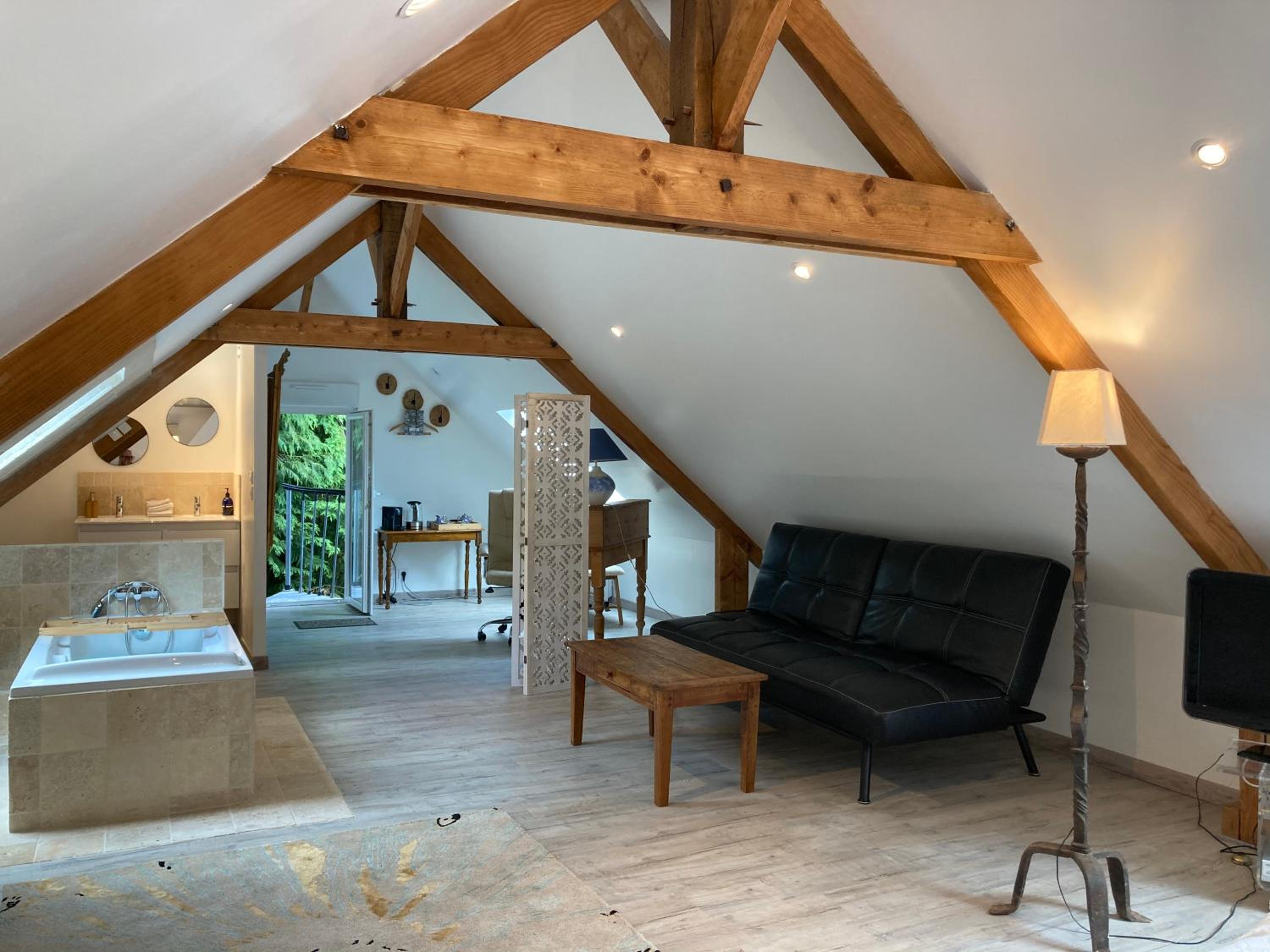 A 2 heures de Paris, Loft Romantique de 55 m2 en pleine nature entre campagne et mer view 4