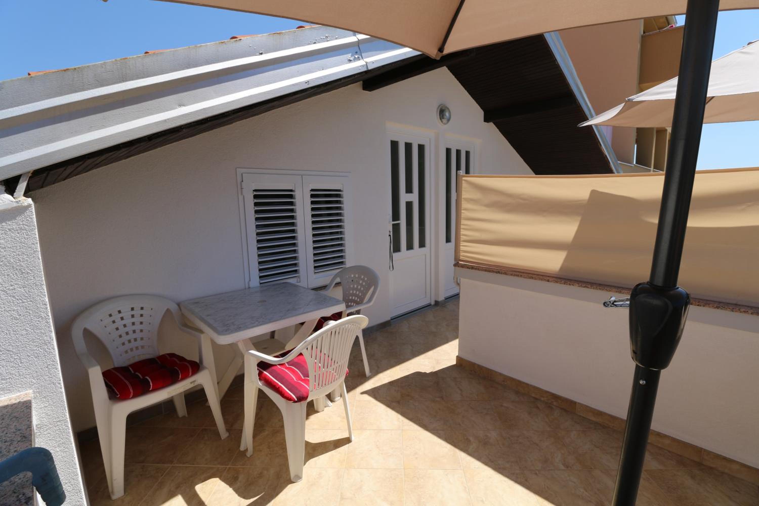 Studio apartmani Rajlić view 3