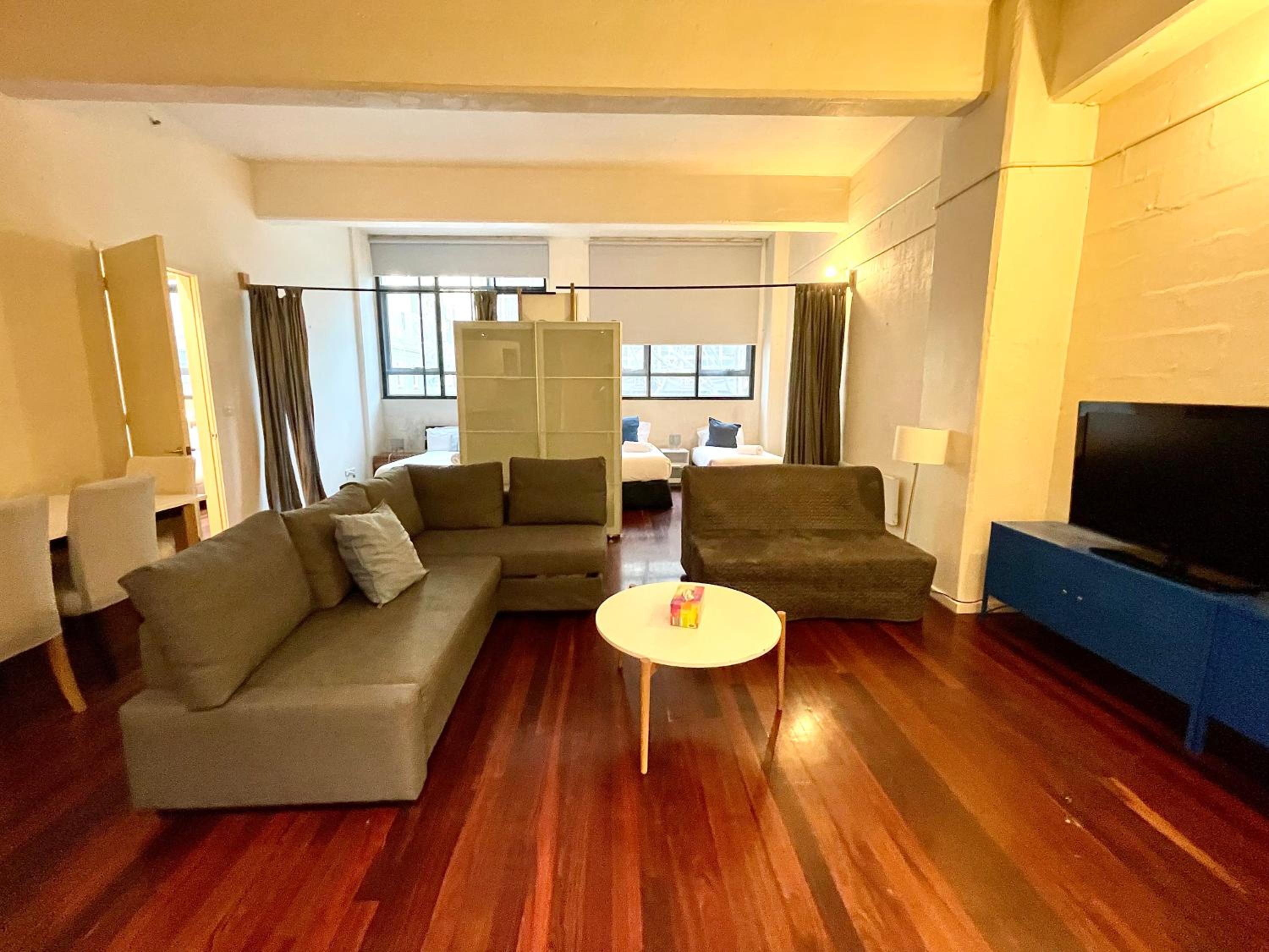 ReadySet Apartments on King